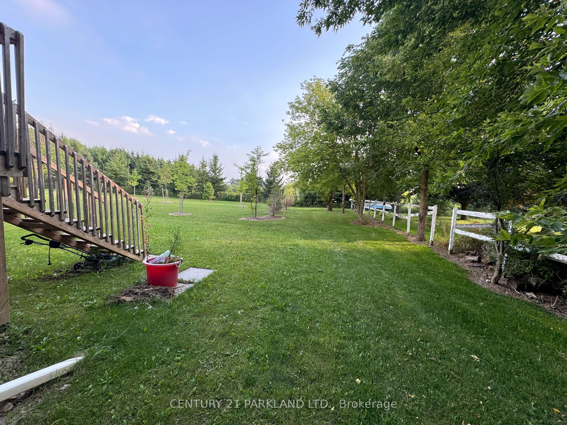 128 Berkshire Dr Property Photo 29