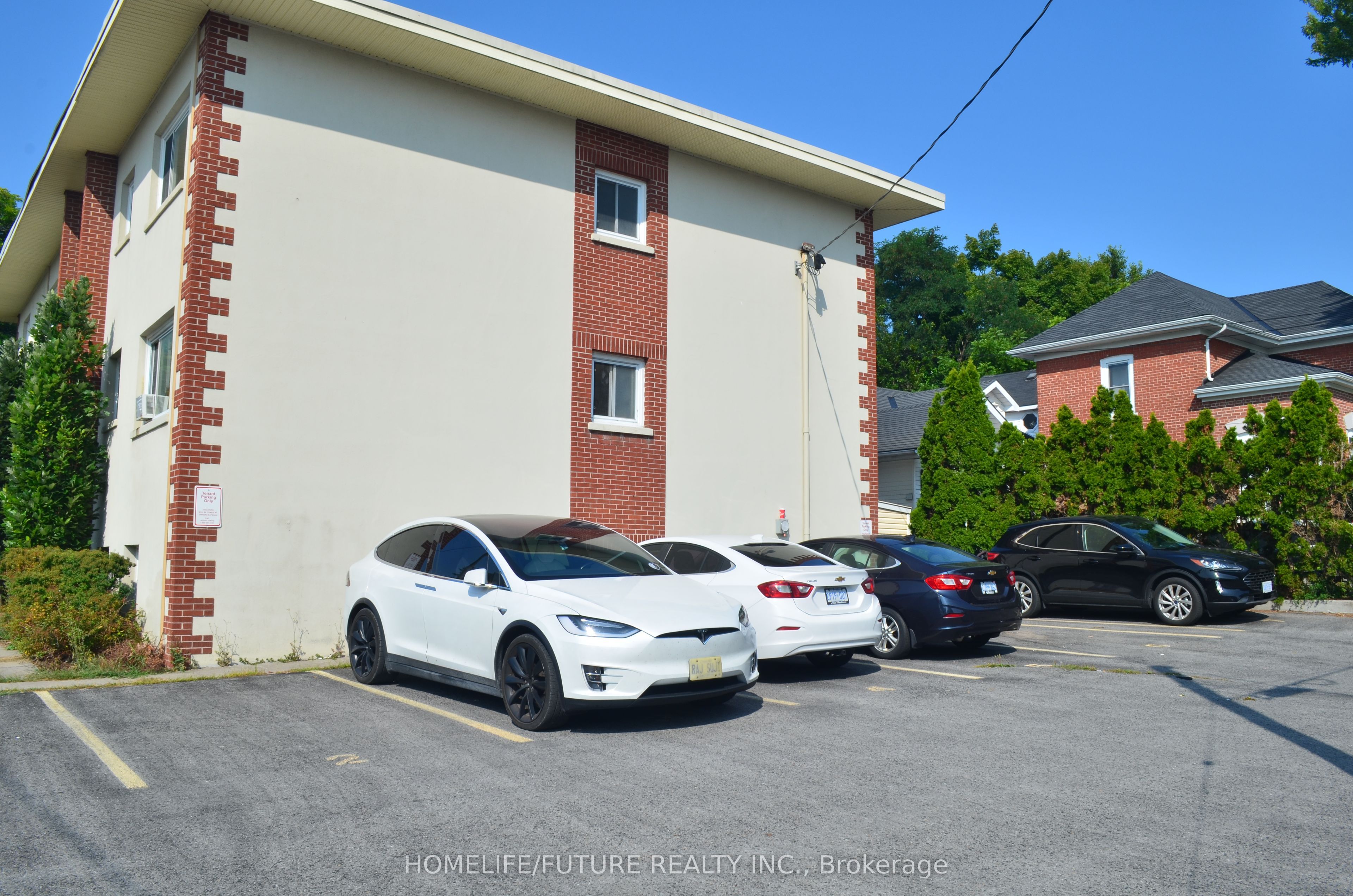 234 Dundas Street Property Photo 2