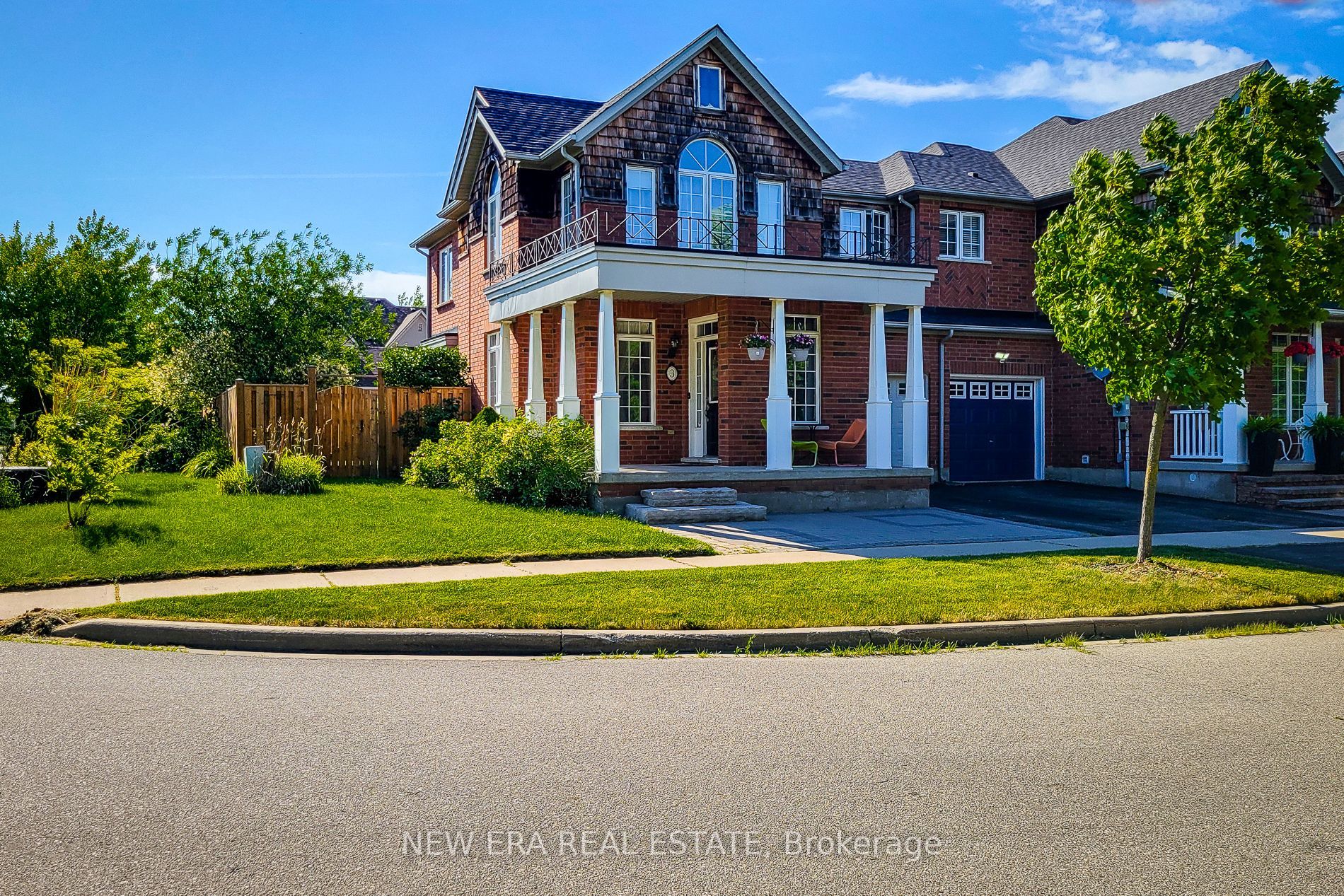 3 Hartland Rd Property Photo 1