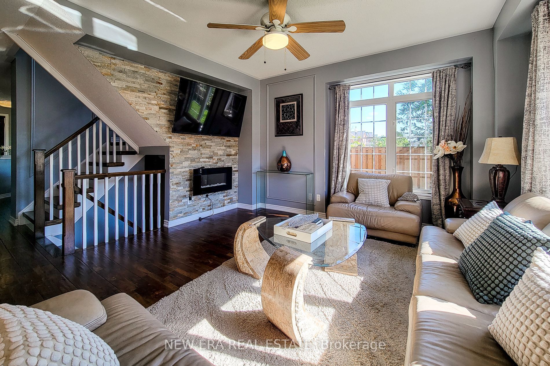 3 Hartland Rd Property Photo 9