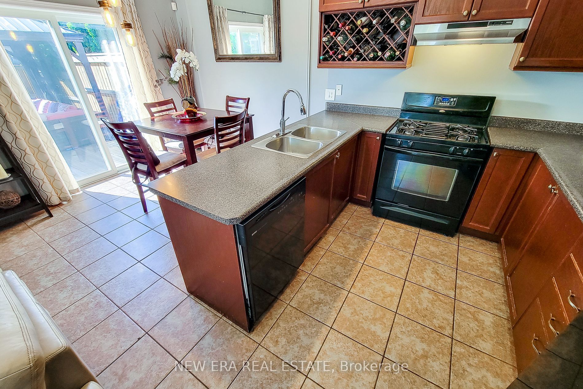3 Hartland Rd Property Photo 13