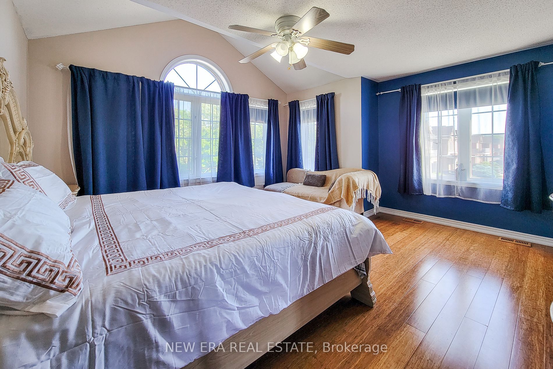3 Hartland Rd Property Photo 18
