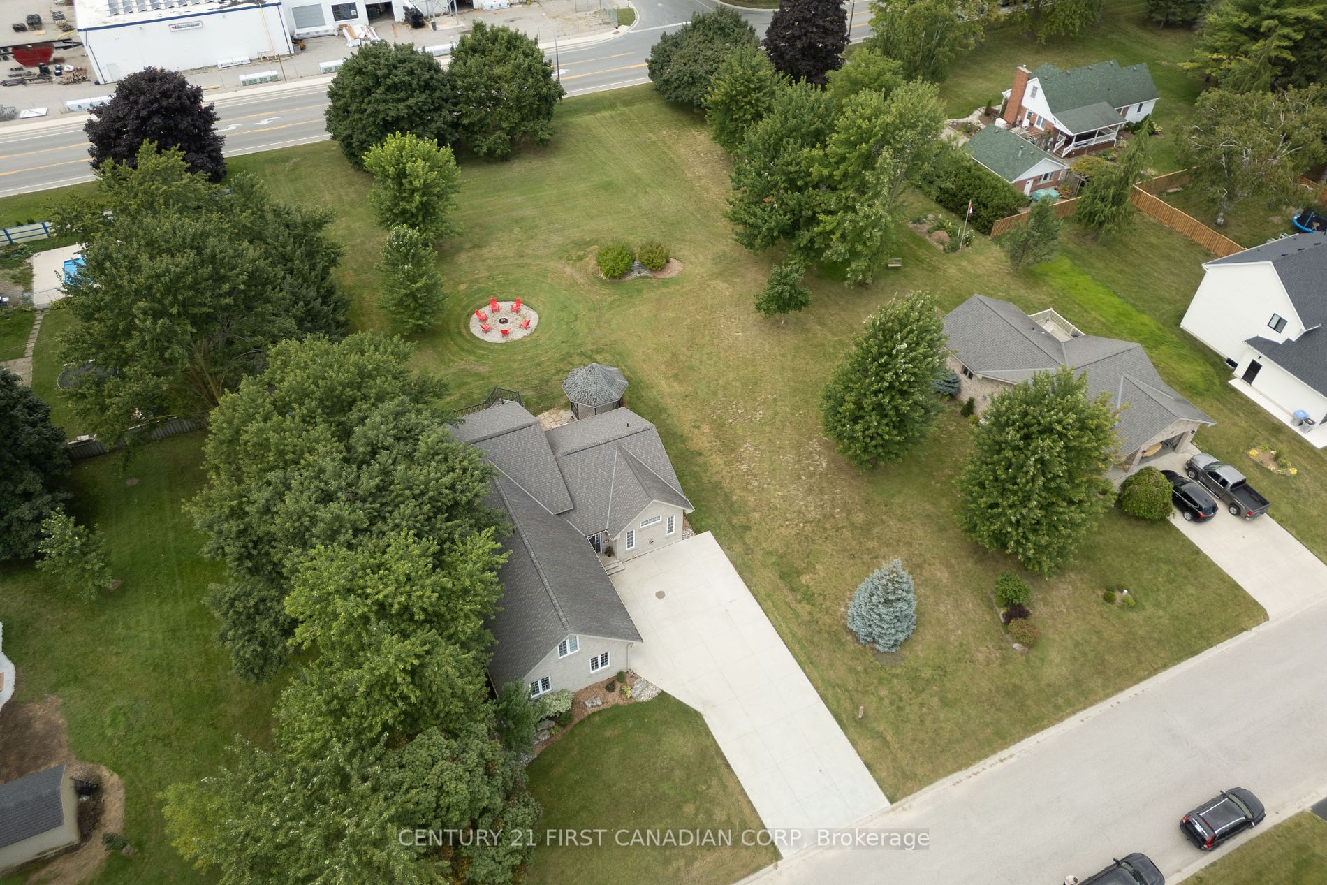 66 Lorne Ave Property Photo 3
