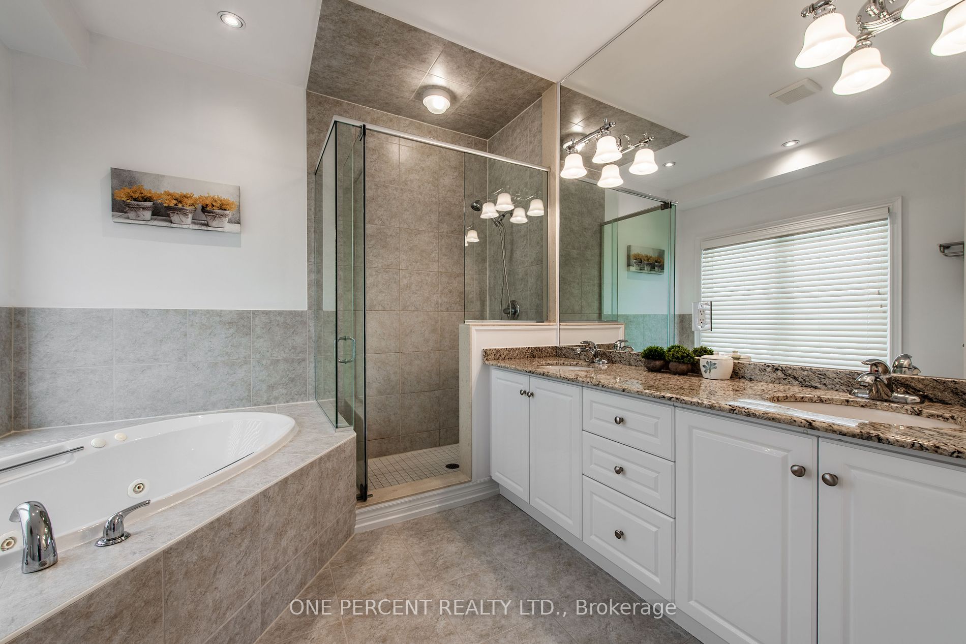 200 Kingfisher Dr Property Photo 6