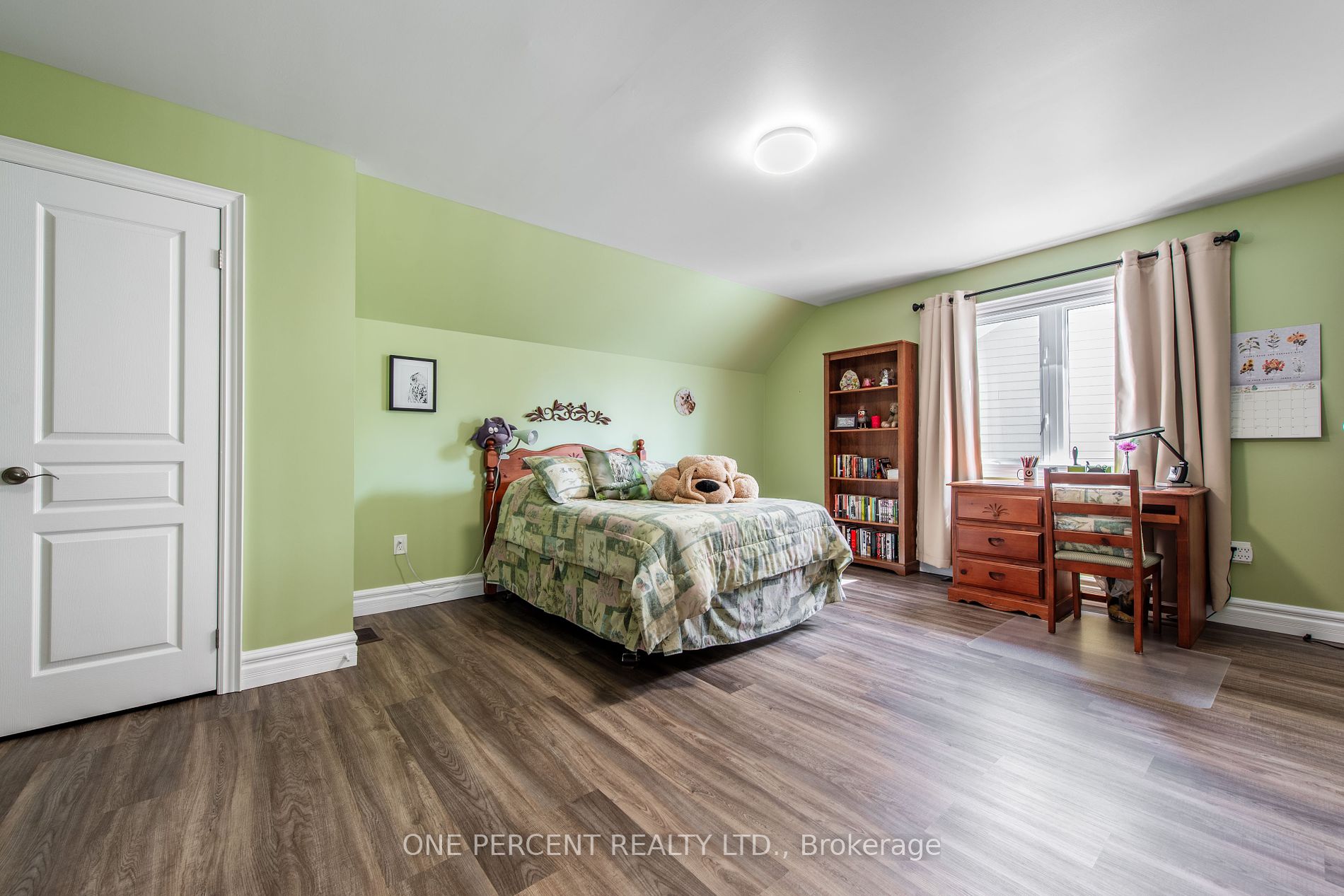 200 Kingfisher Dr Property Photo 15