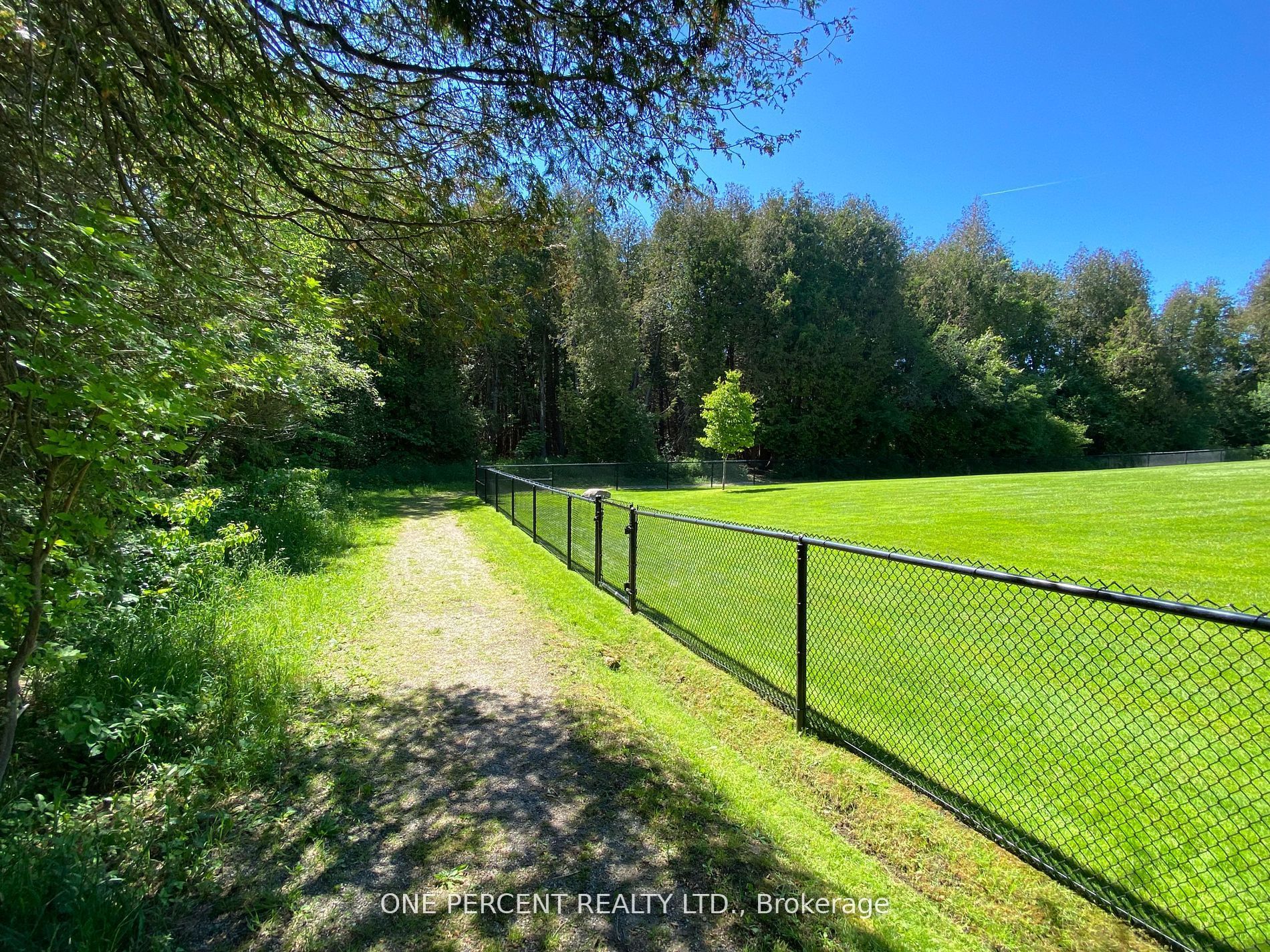 200 Kingfisher Dr Property Photo 29