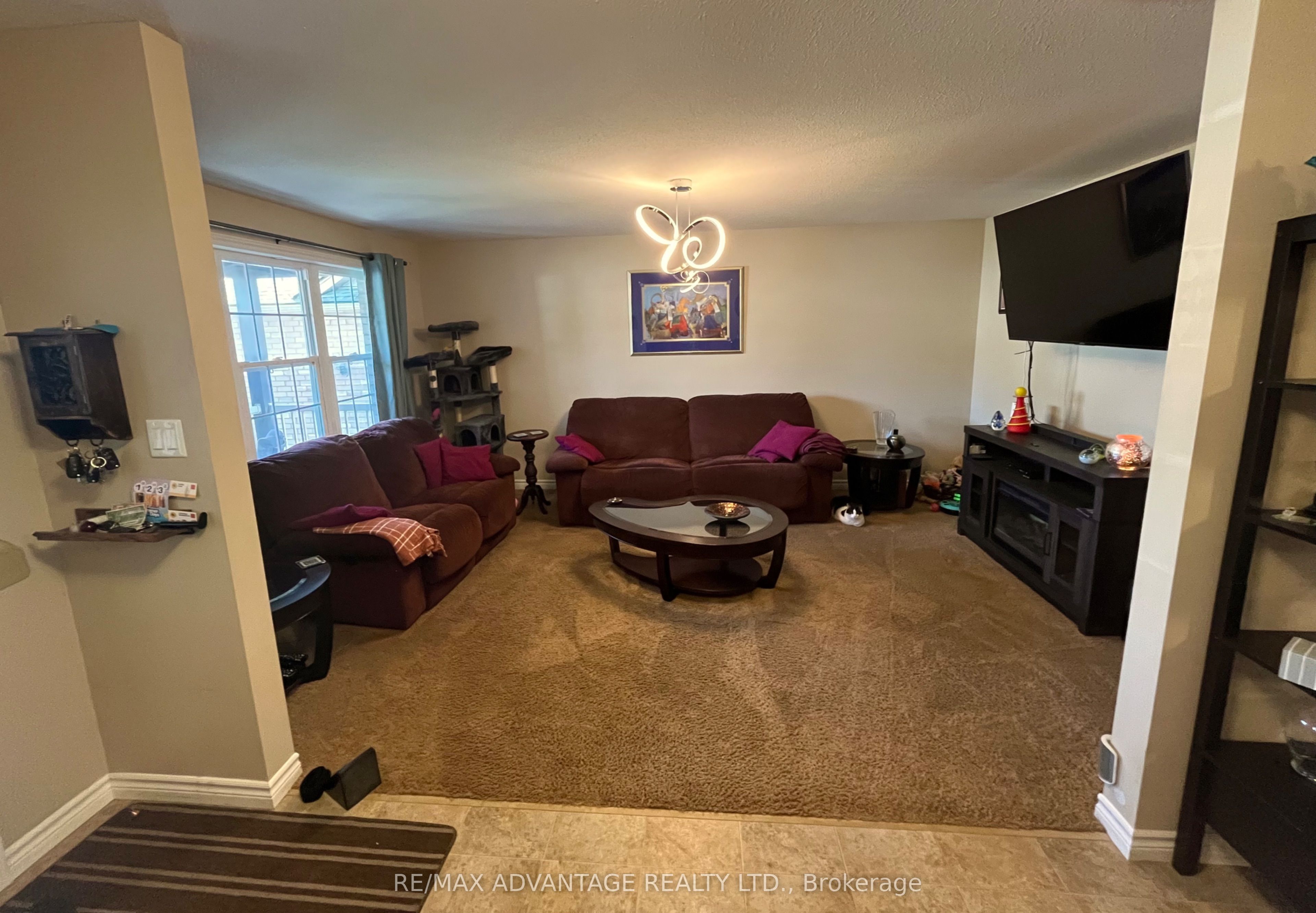 12 Henderson Court Property Photo 10