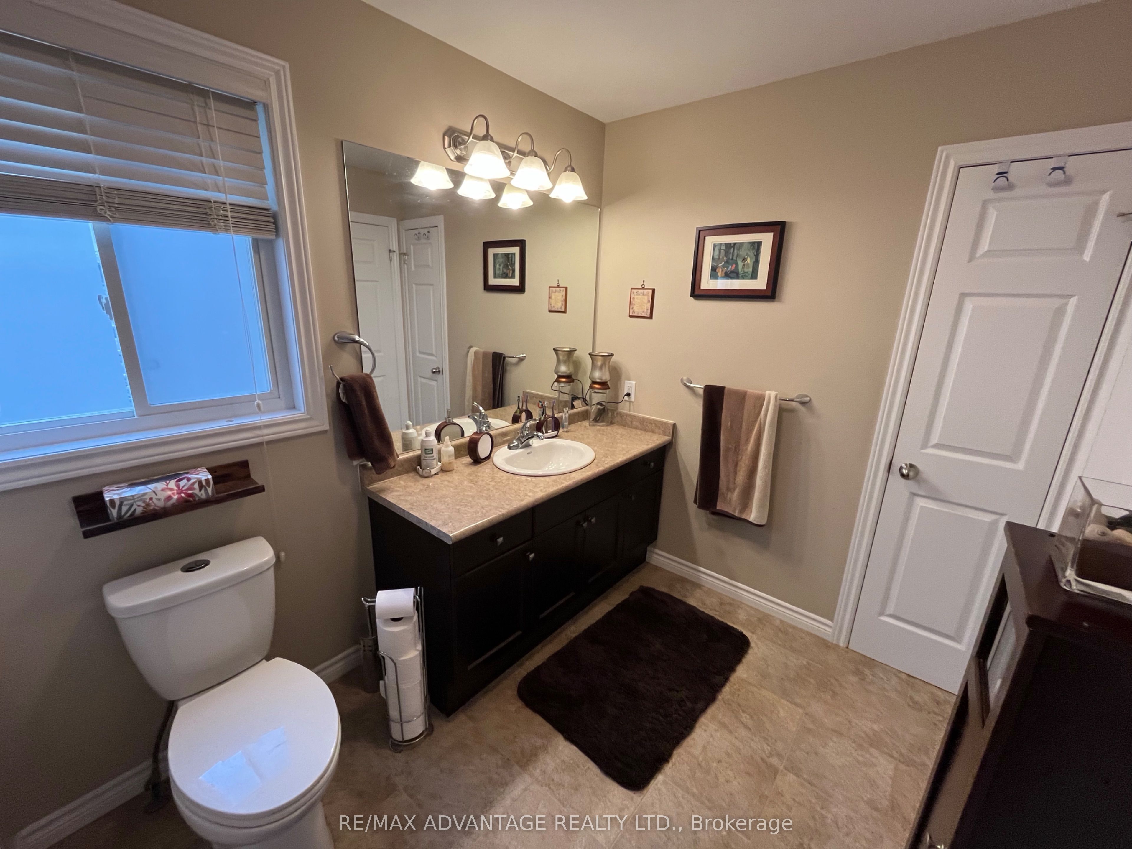 12 Henderson Court Property Photo 15
