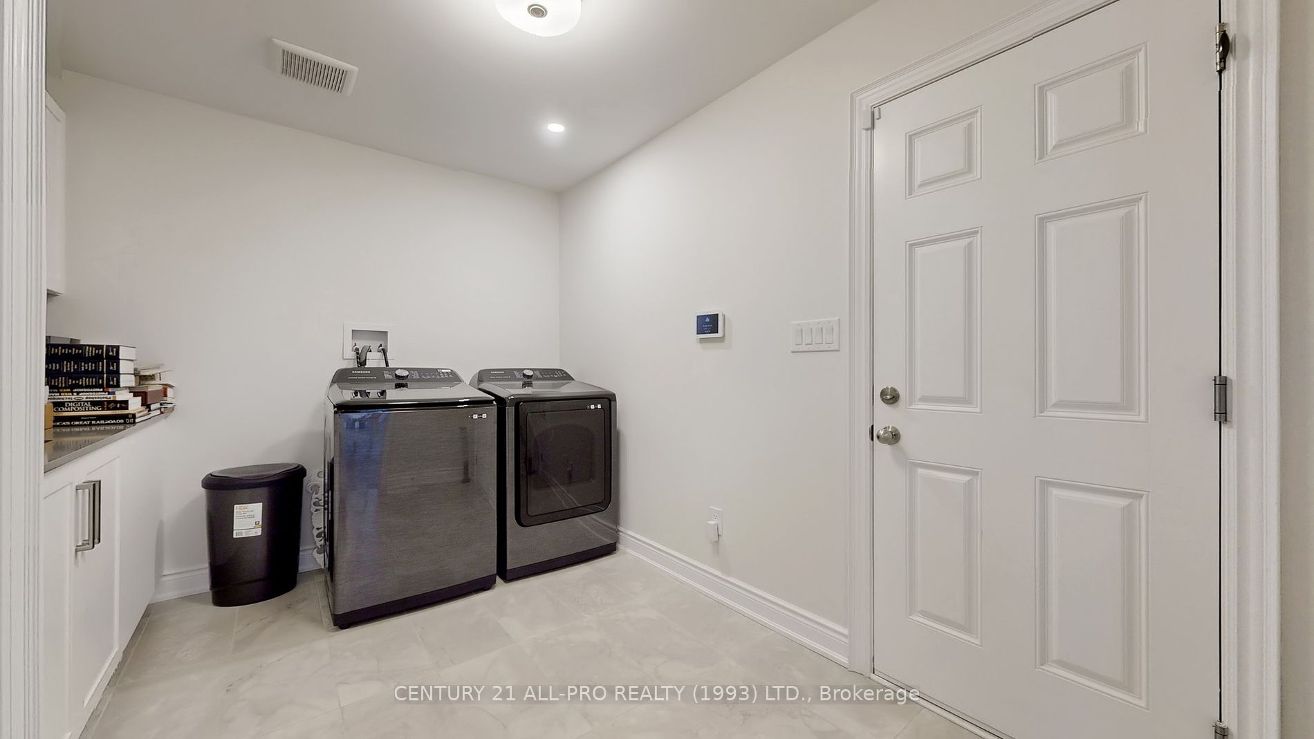 189 Strachan St Property Photo 24