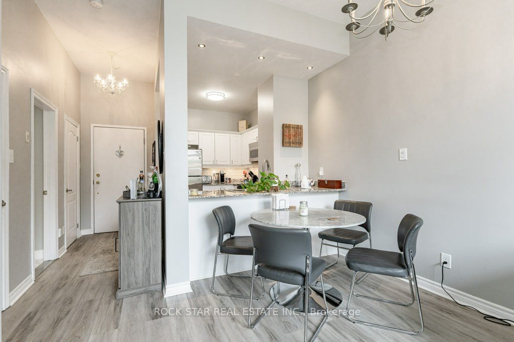 135 James St S 7 Property Photo 2