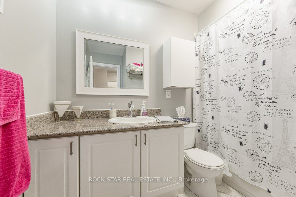 135 James St S 7 Property Photo 24