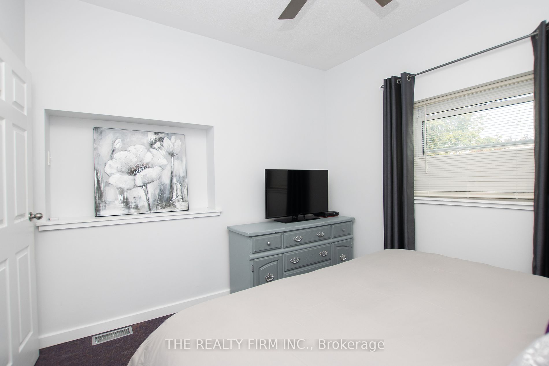 428 Saul St Property Photo 2