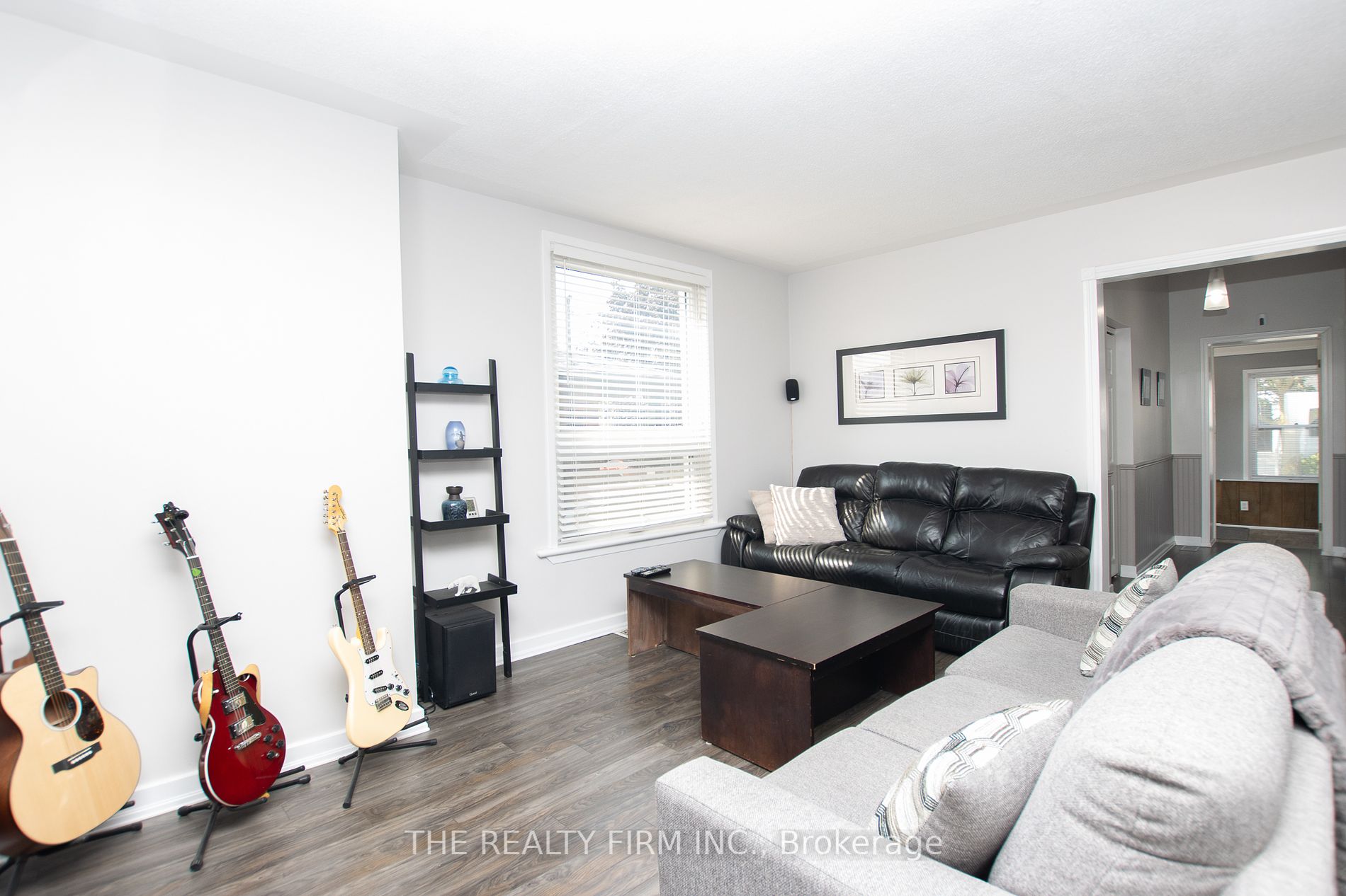 428 Saul St Property Photo 4