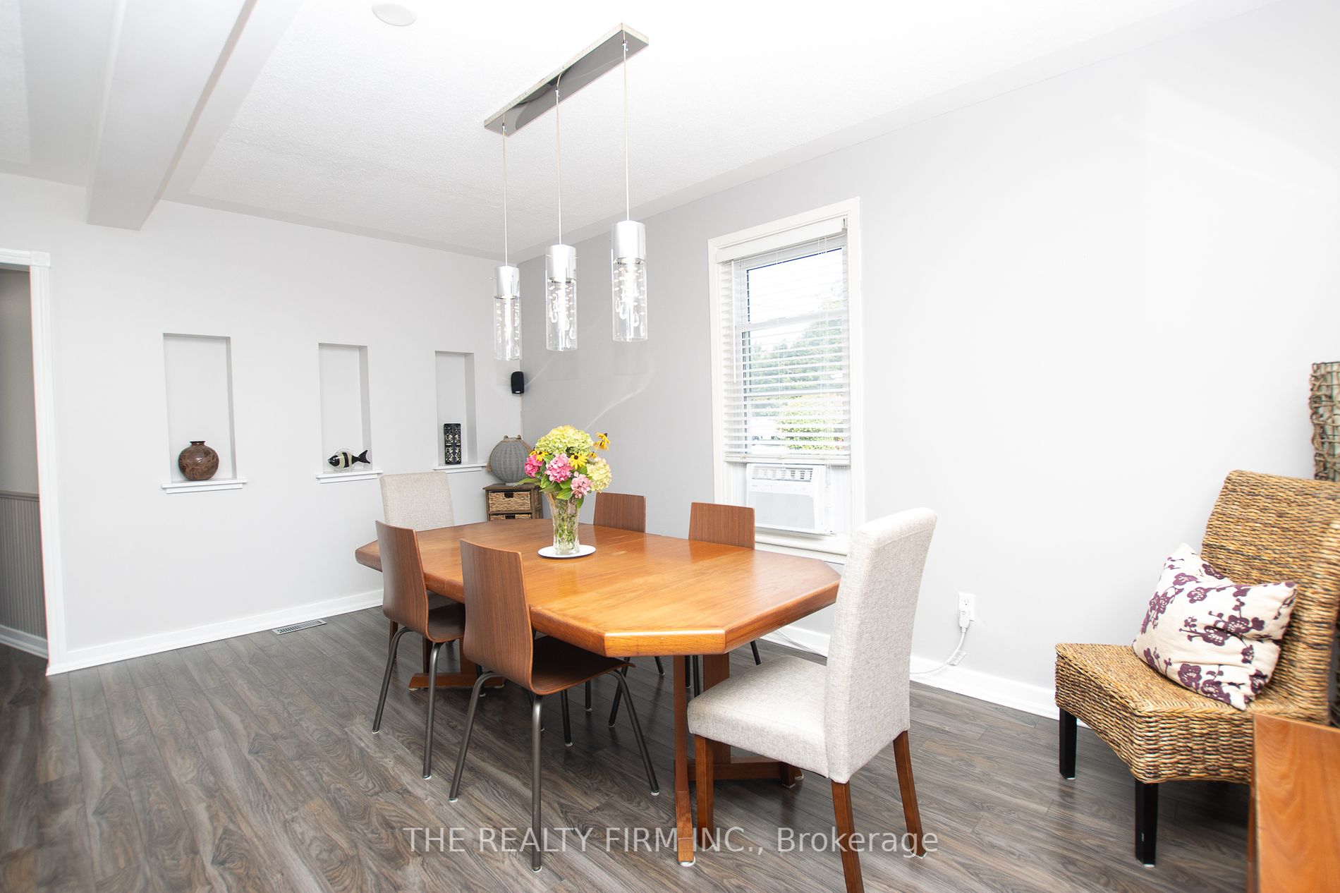 428 Saul St Property Photo 9