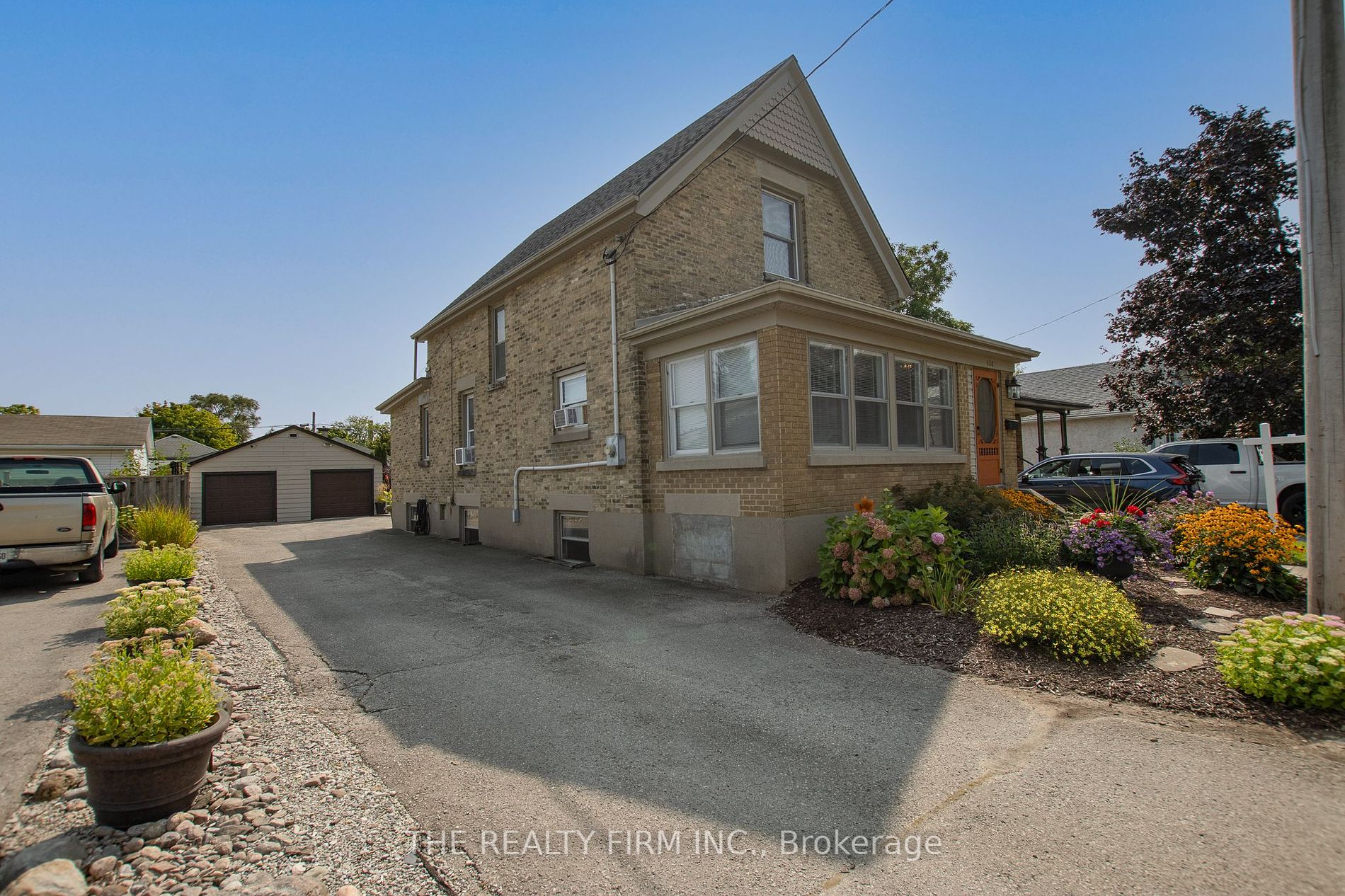 428 Saul St Property Photo 12