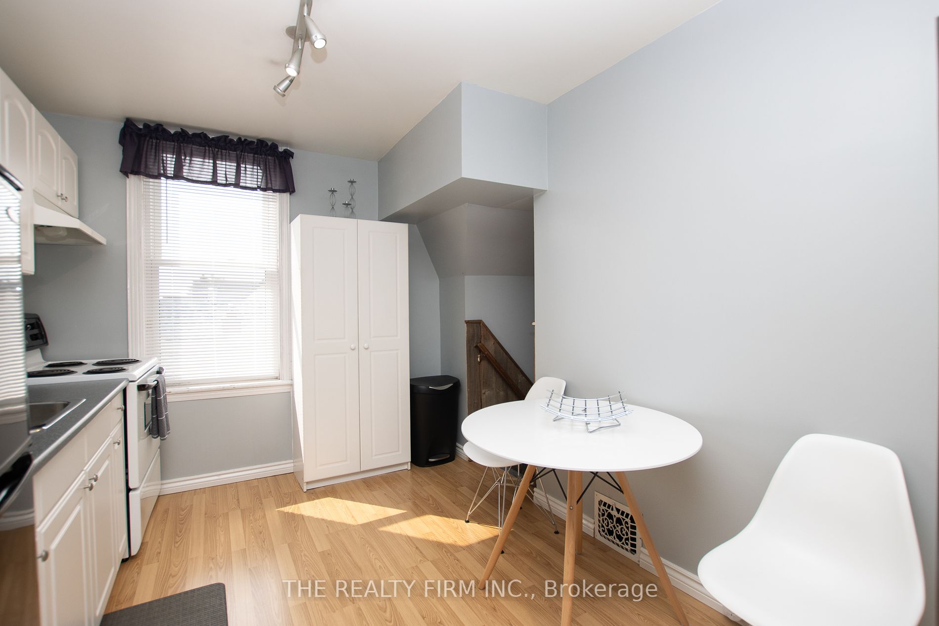 428 Saul St Property Photo 15