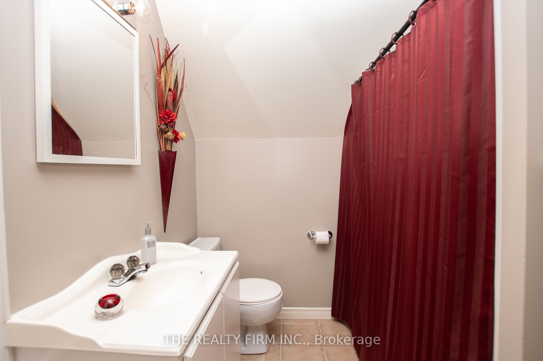 428 Saul St Property Photo 17