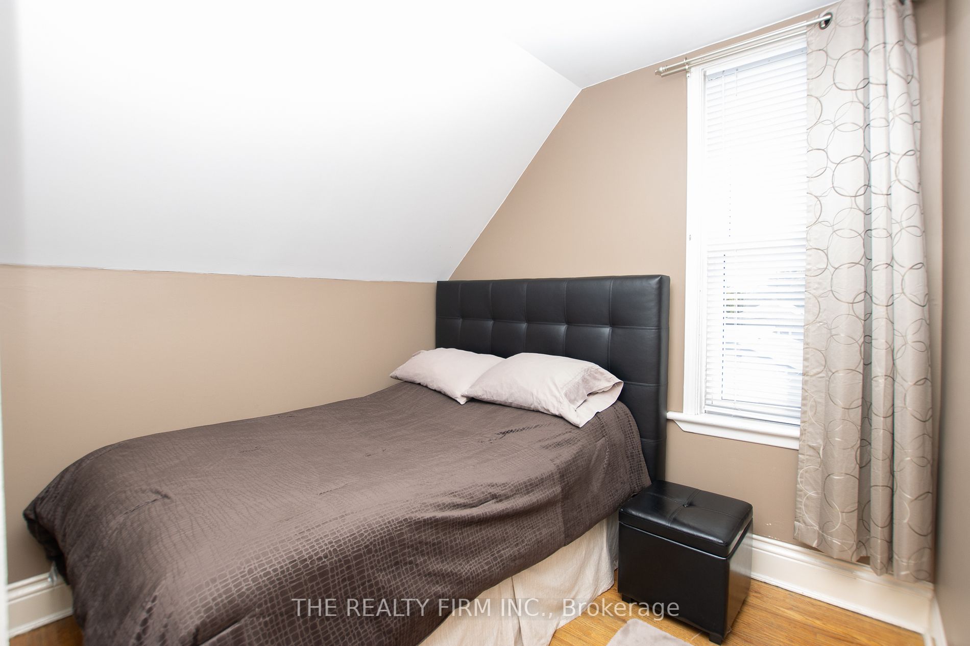 428 Saul St Property Photo 24