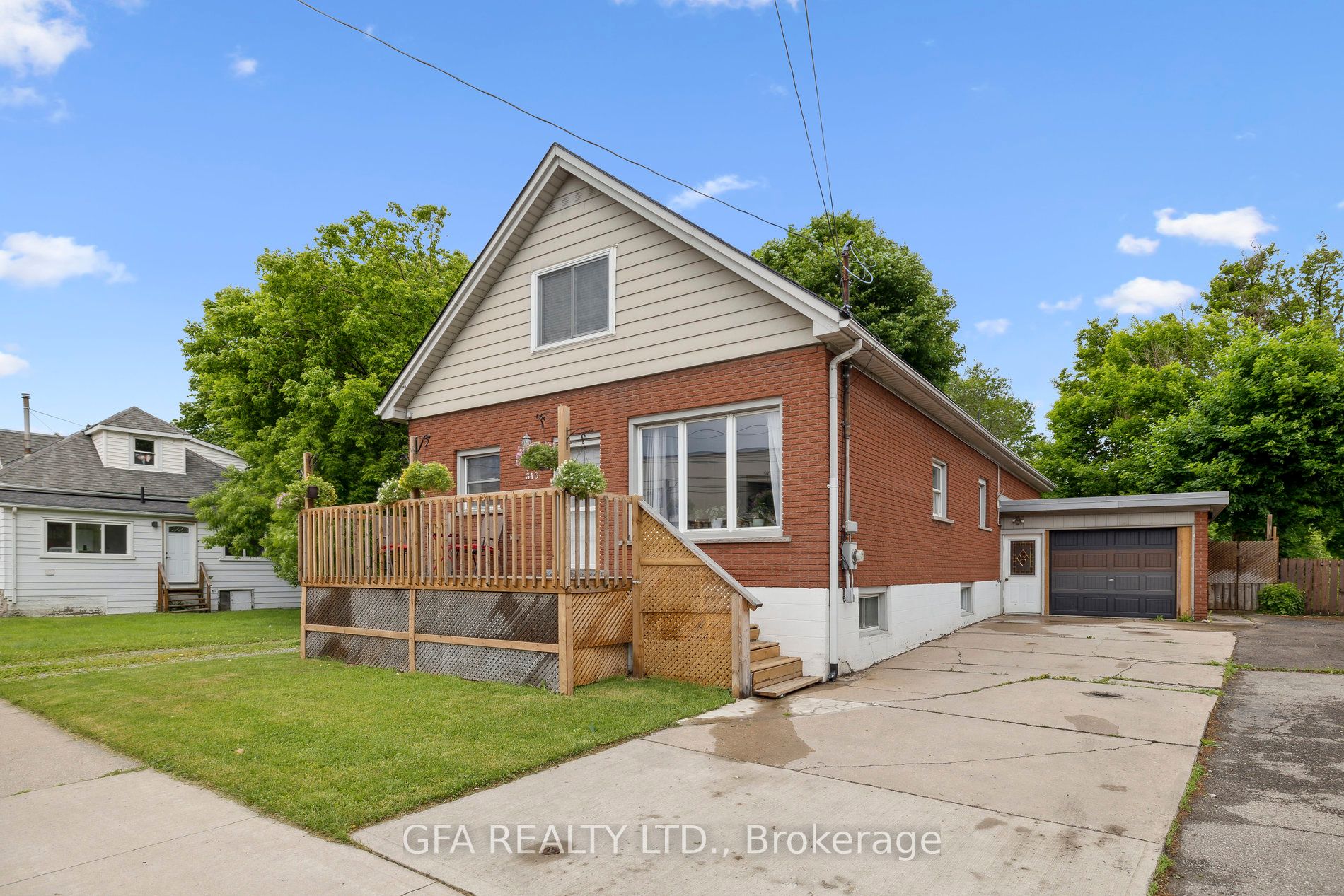 313 Upper Gage Ave Property Photo