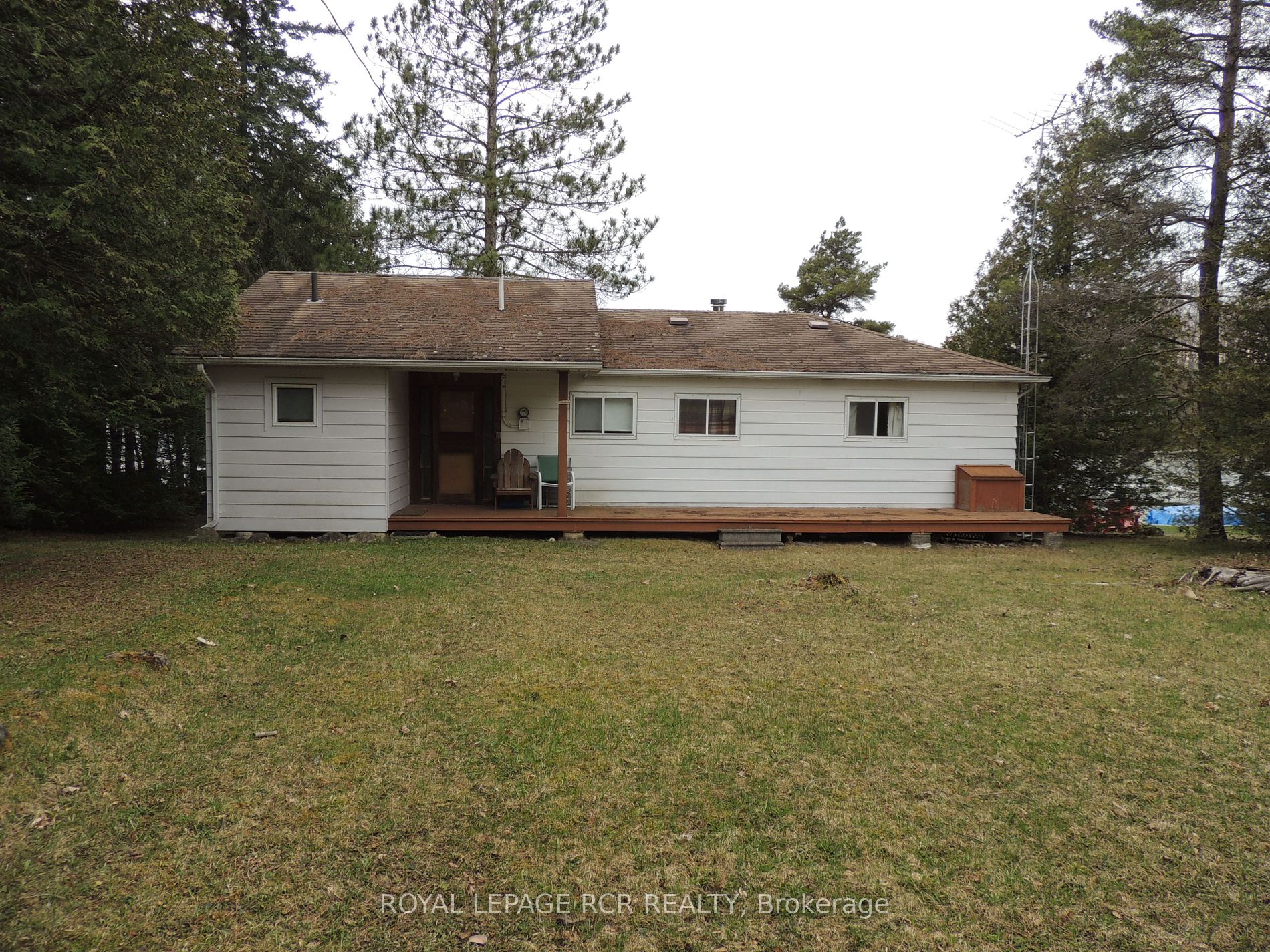 240 Point Rd Property Photo 12