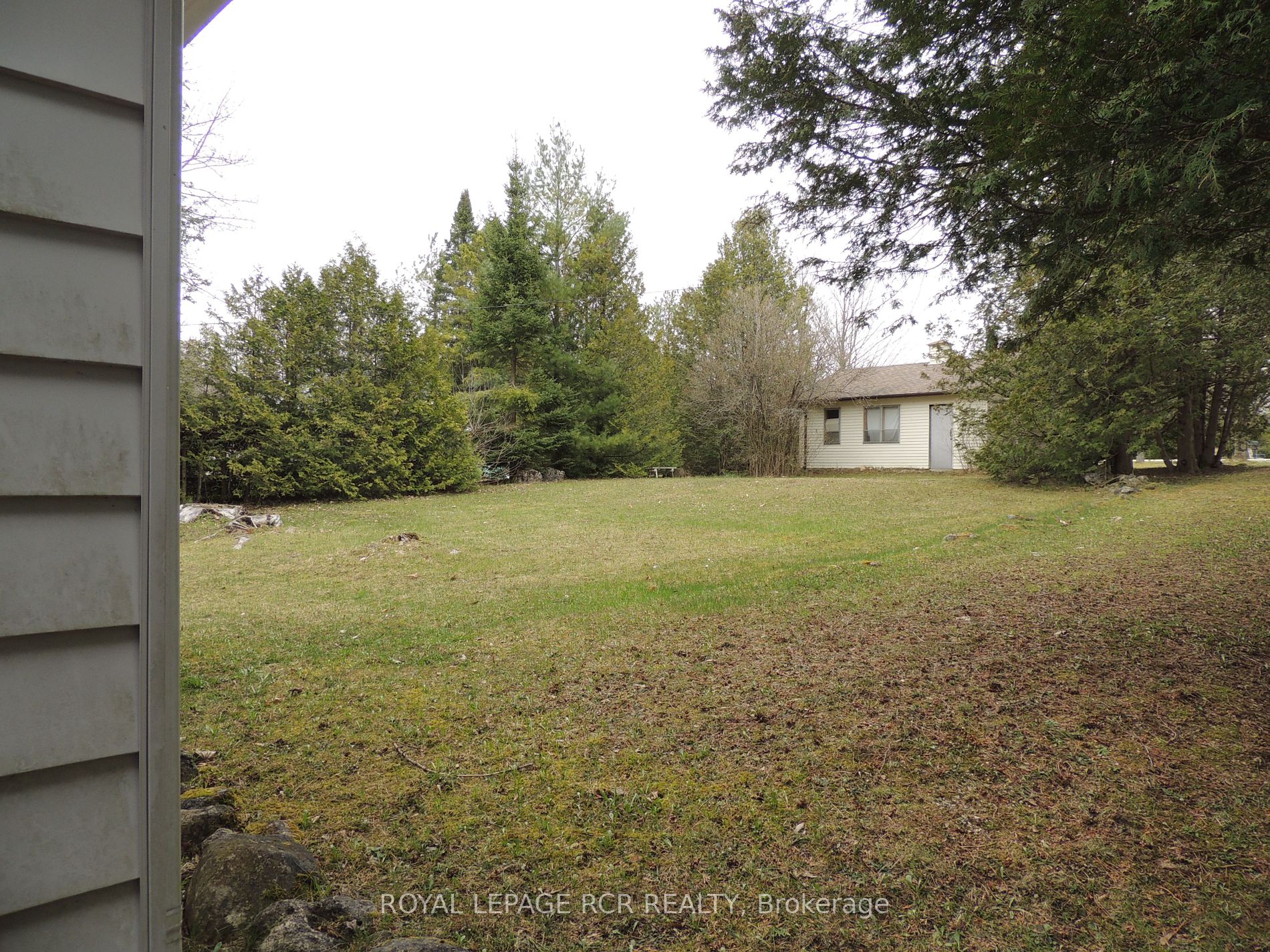 240 Point Rd Property Photo 16