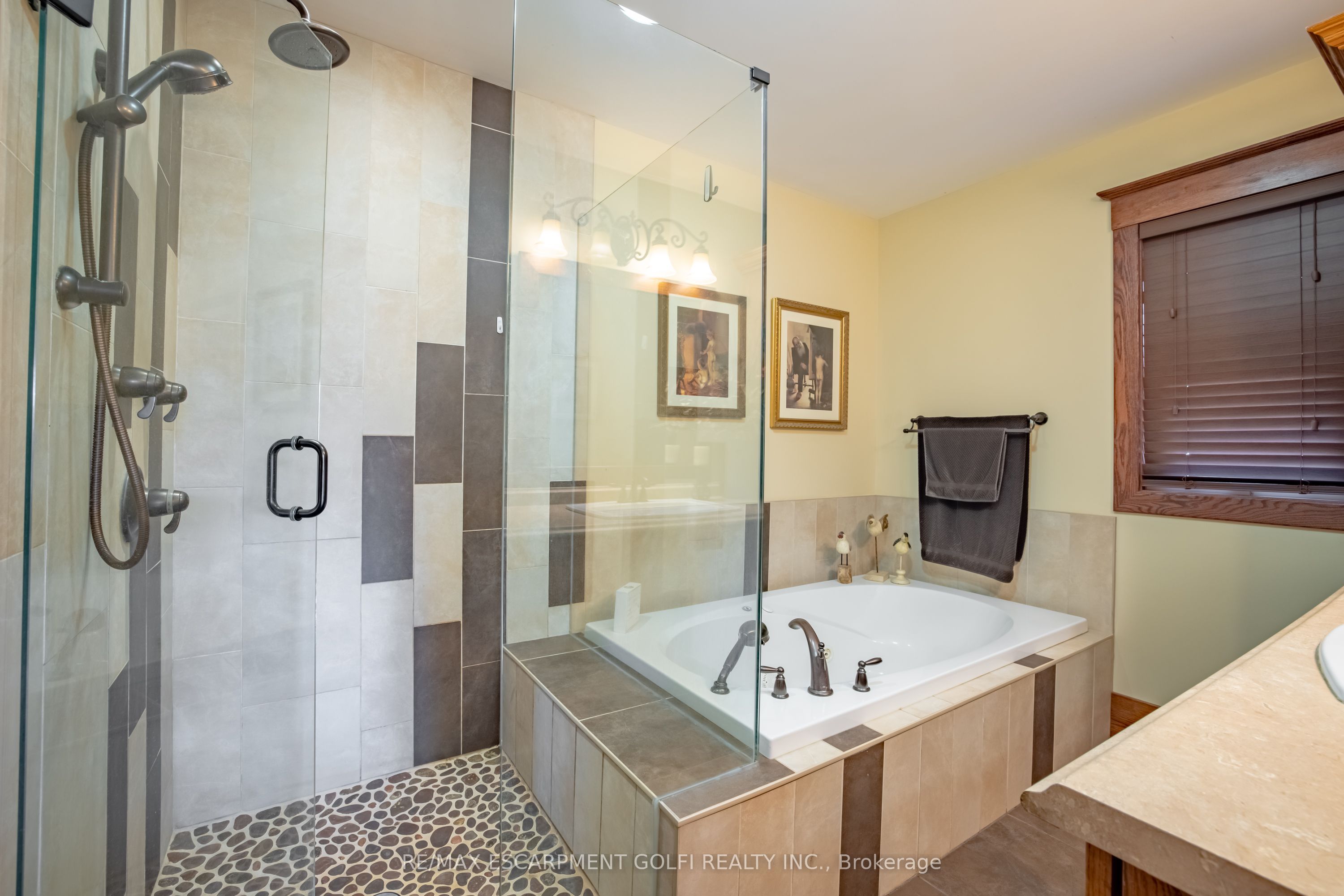 3952 Victoria Avenue Property Photo 15