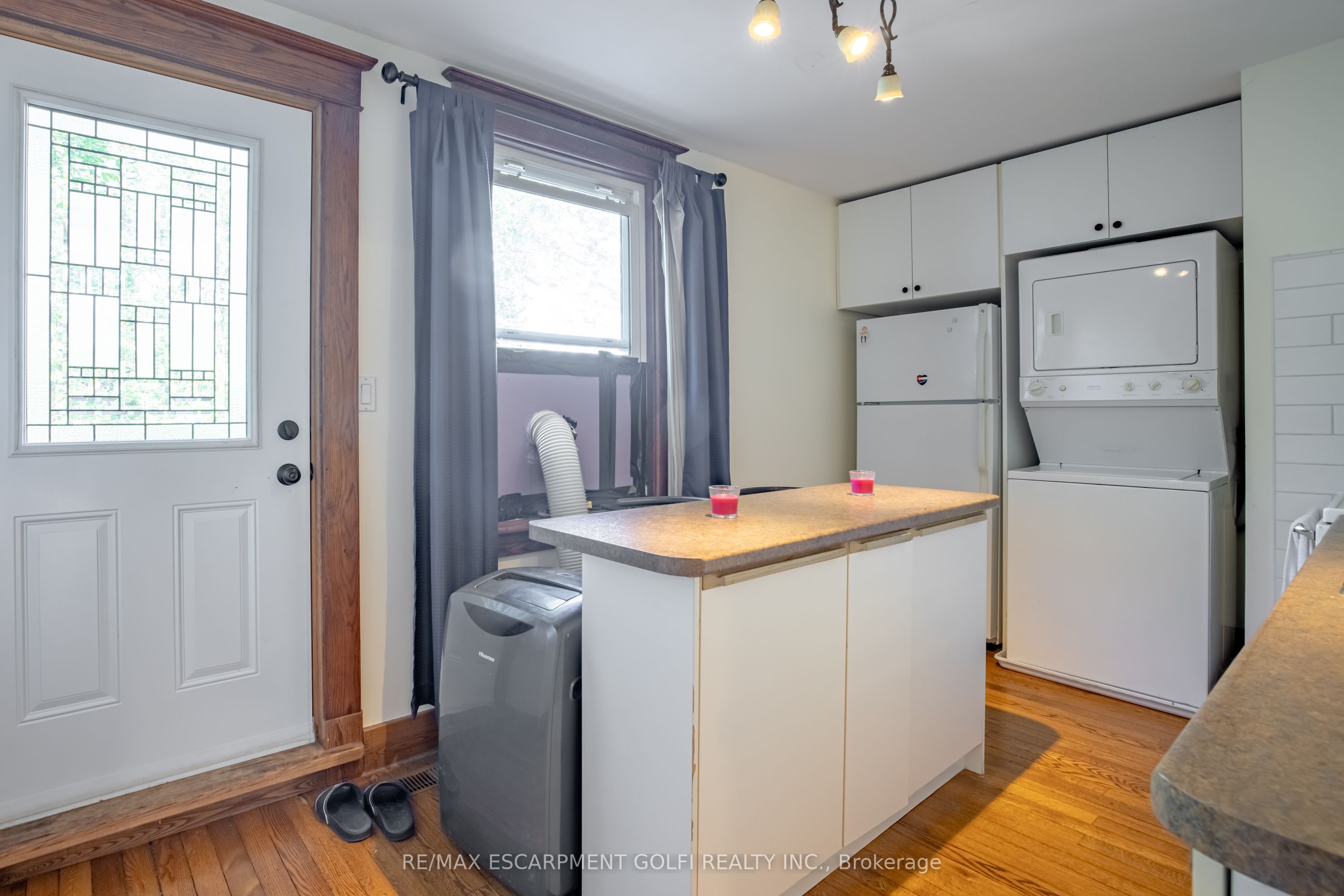 3952 Victoria Avenue Property Photo 18