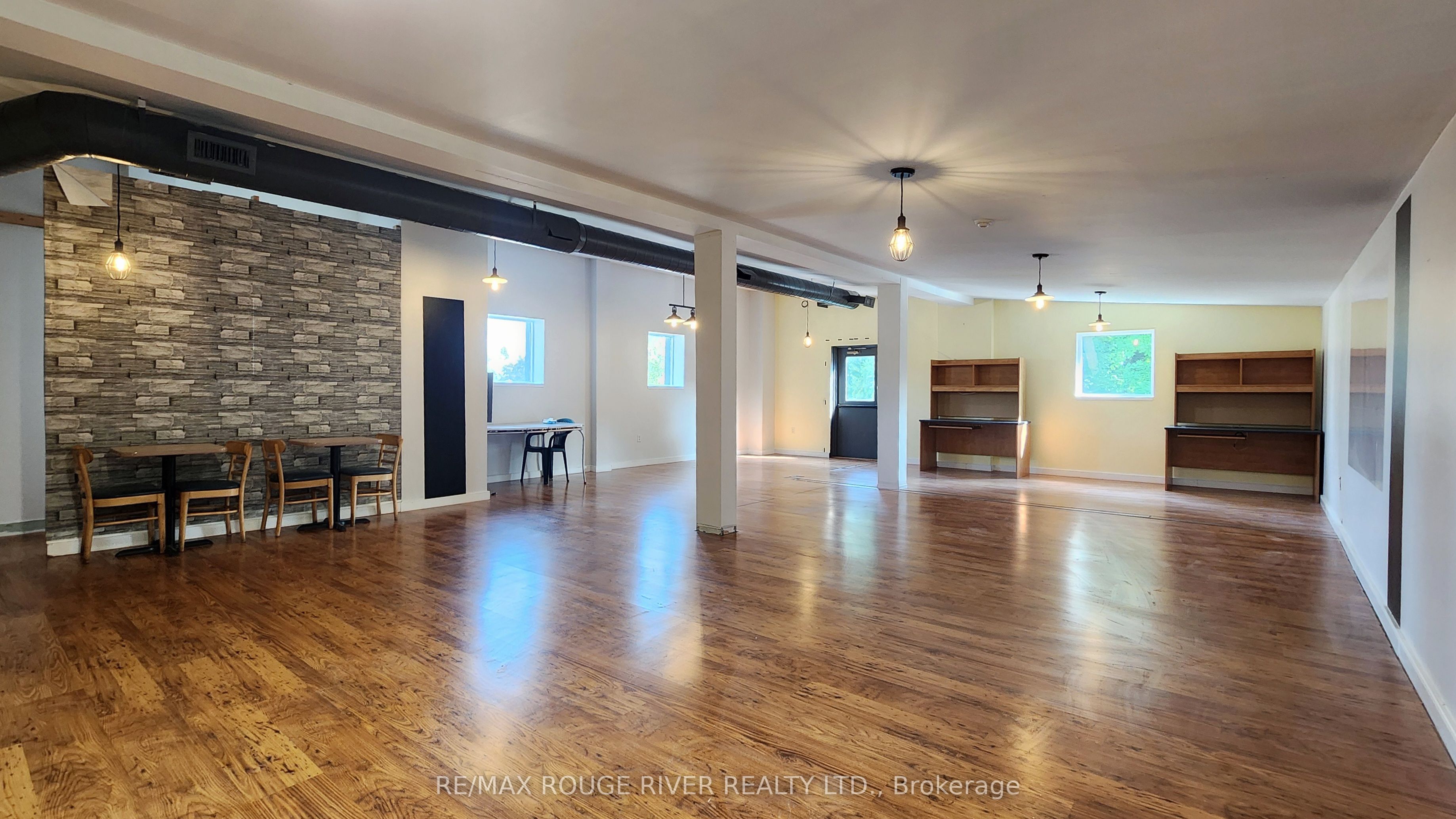 #10 - 41 John Street Property Photo 1