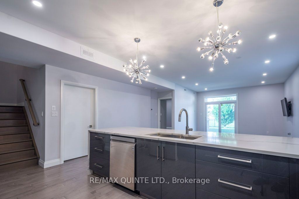 30 Stinson Ave Property Photo 2
