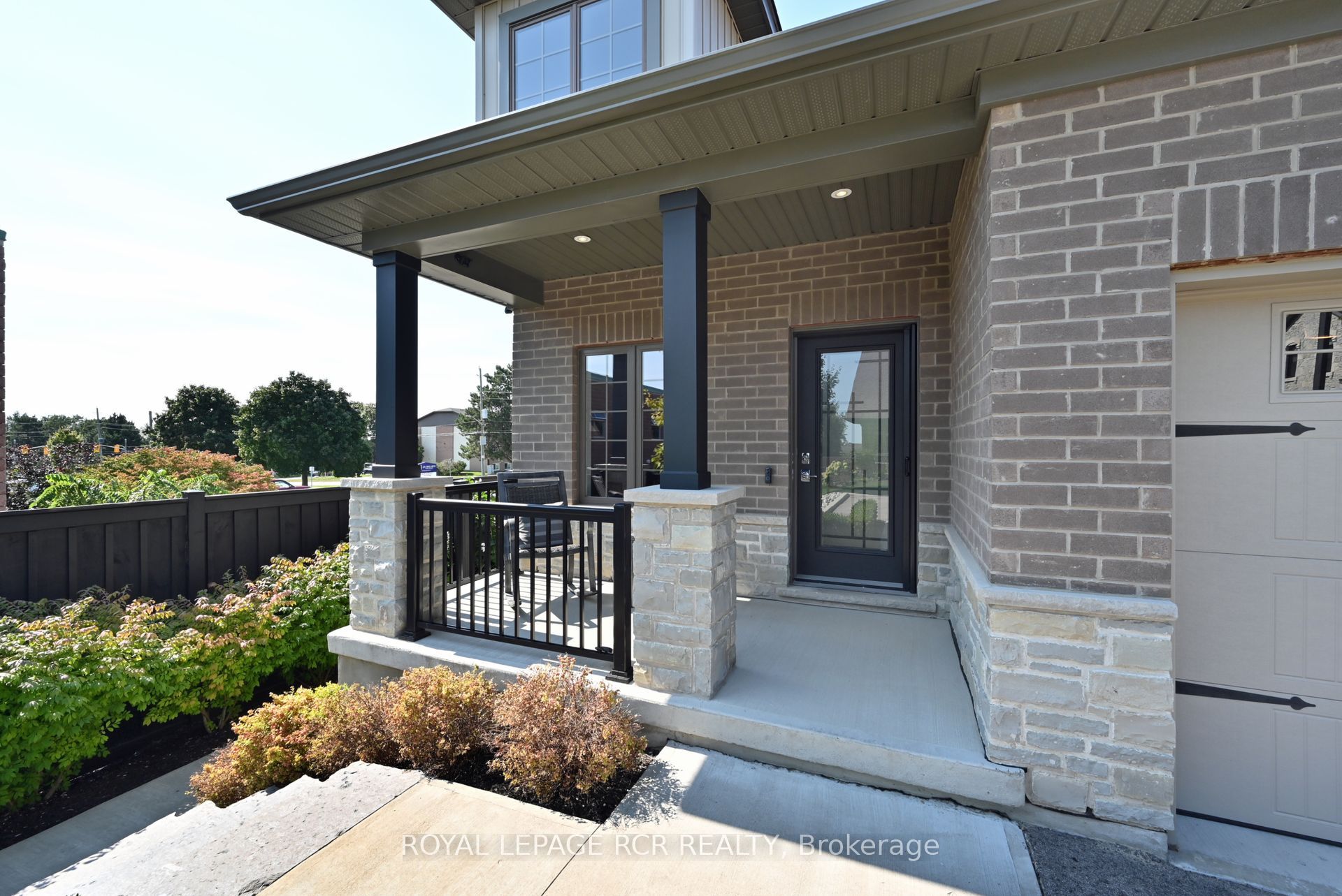 19 Dover Lane Property Photo 2