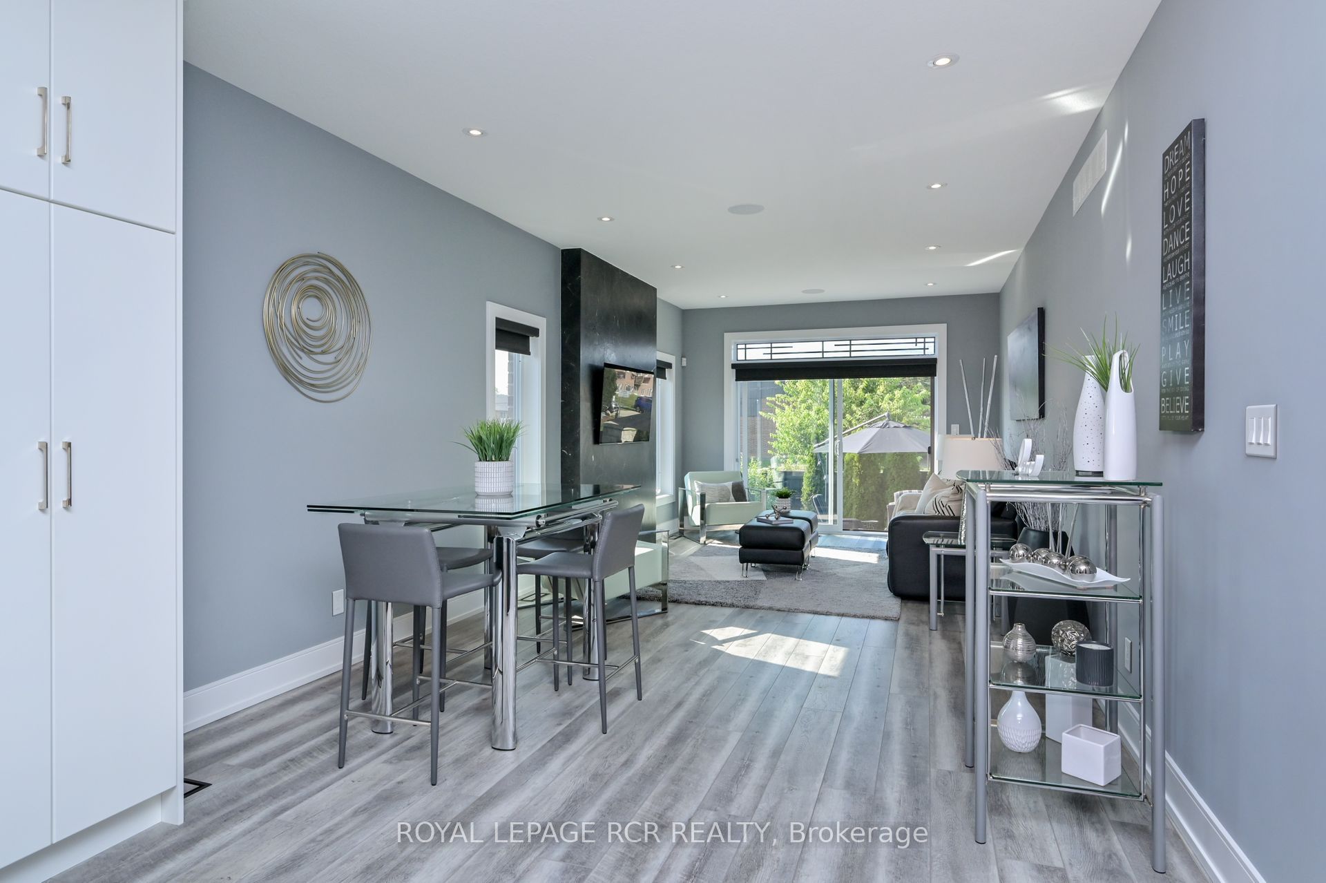 19 Dover Lane Property Photo 7