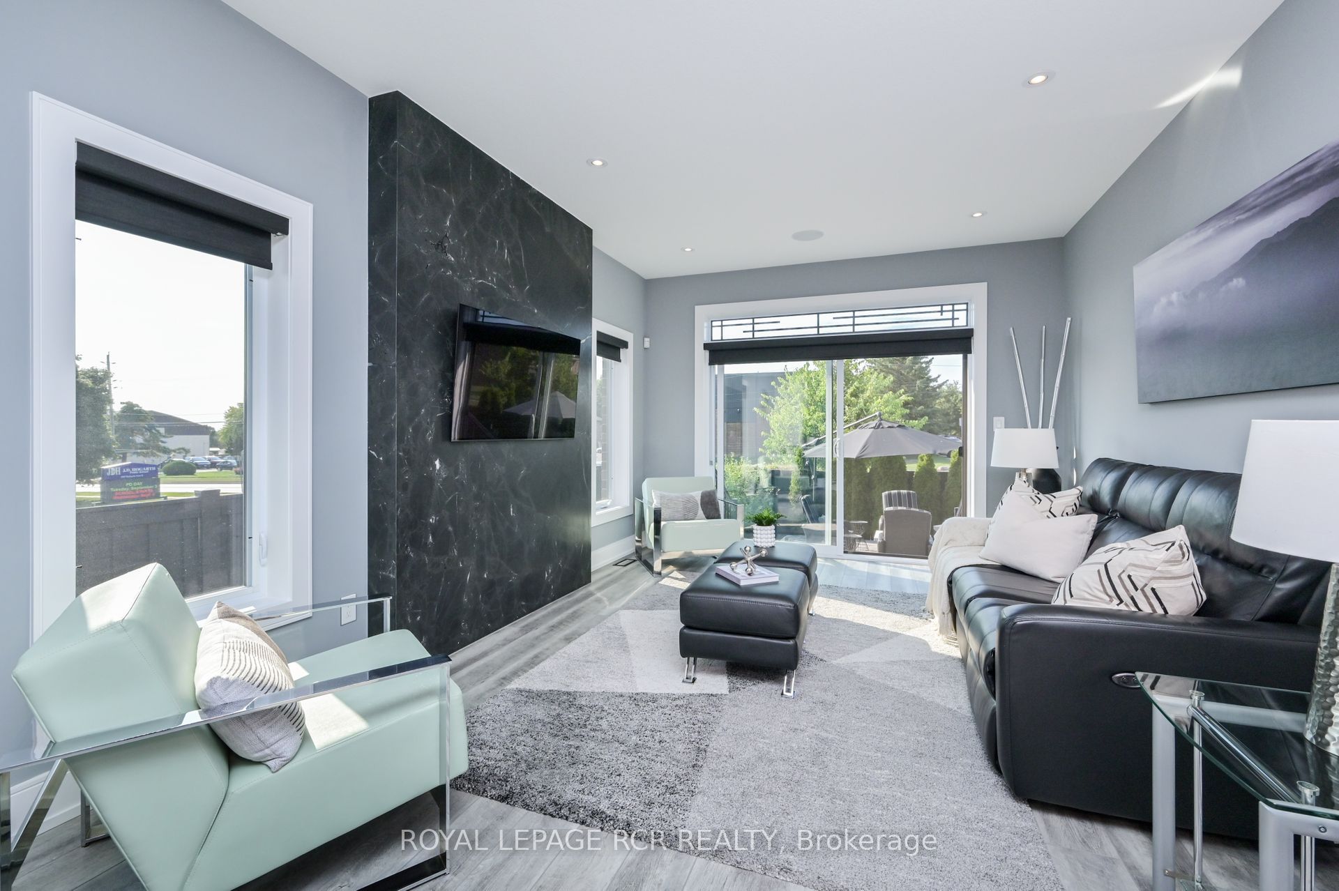 19 Dover Lane Property Photo 9