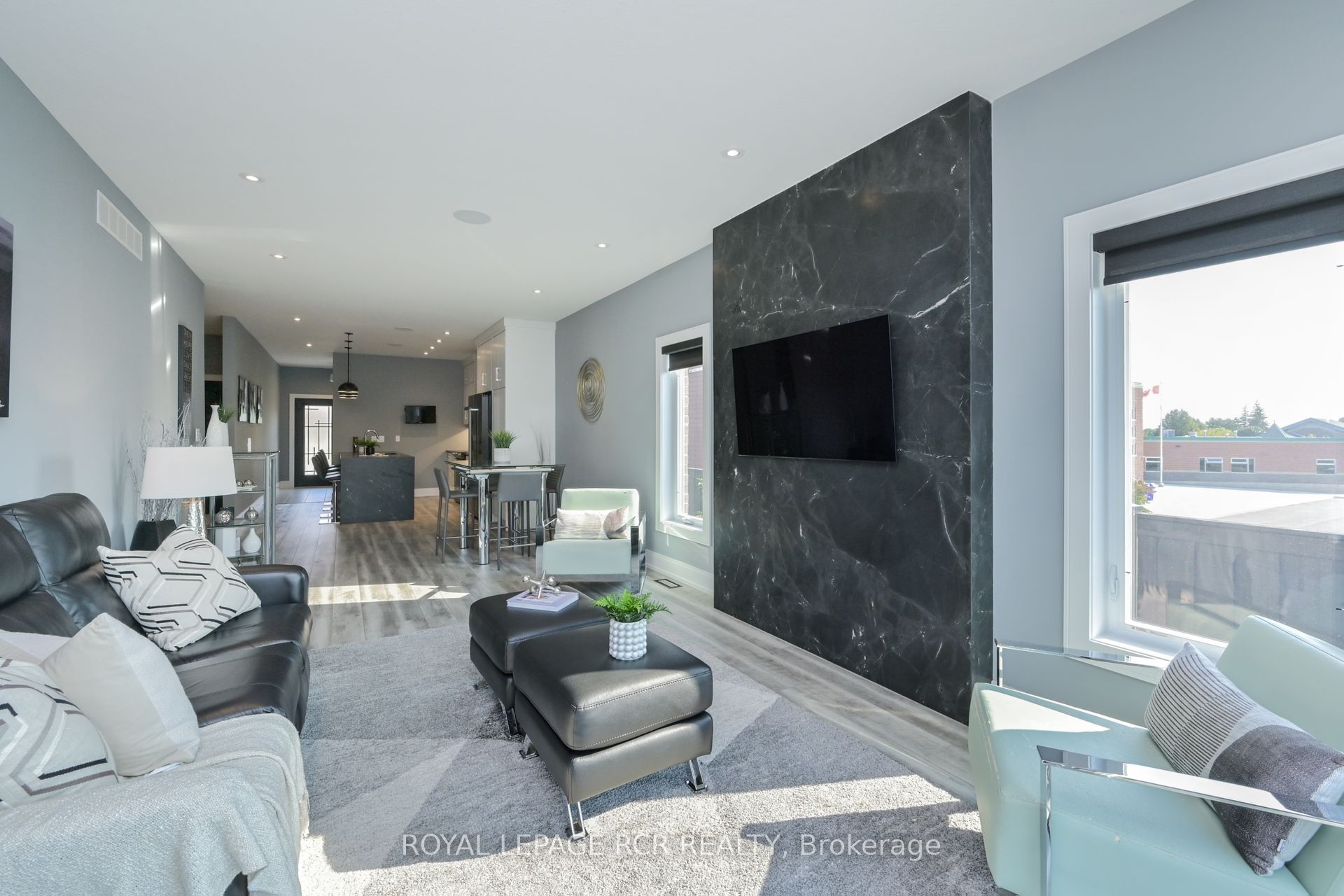 19 Dover Lane Property Photo 10