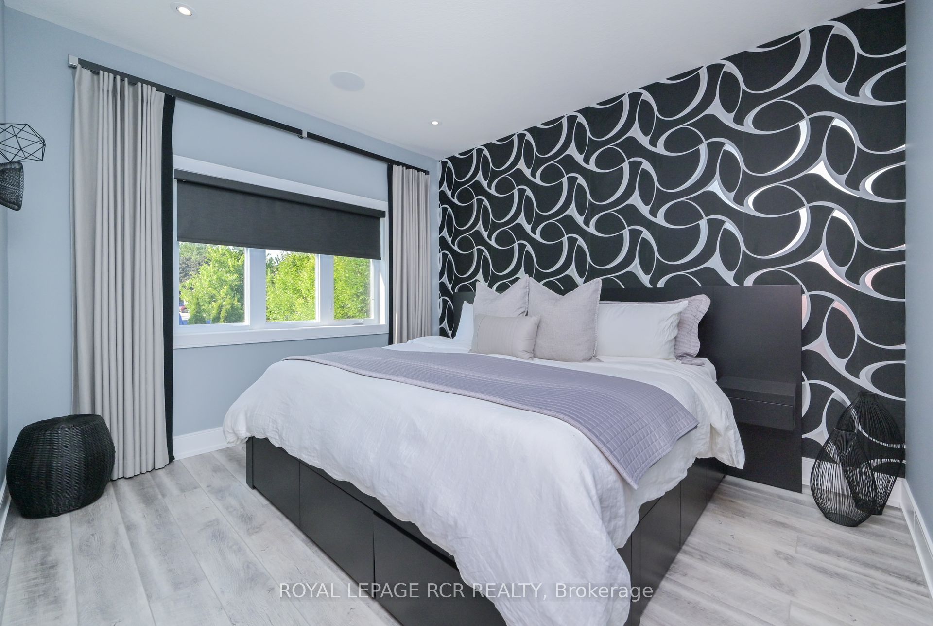 19 Dover Lane Property Photo 11