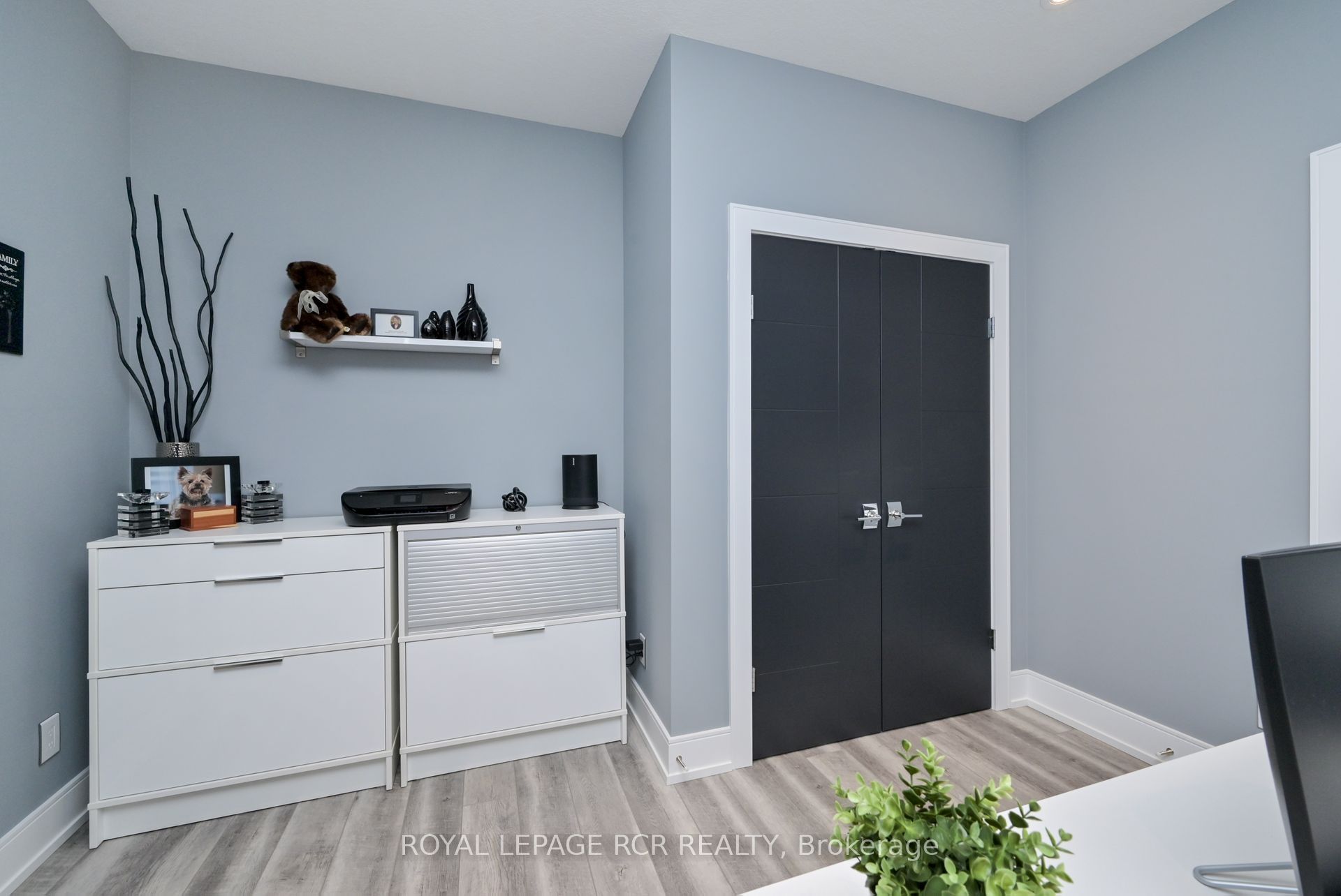 19 Dover Lane Property Photo 14