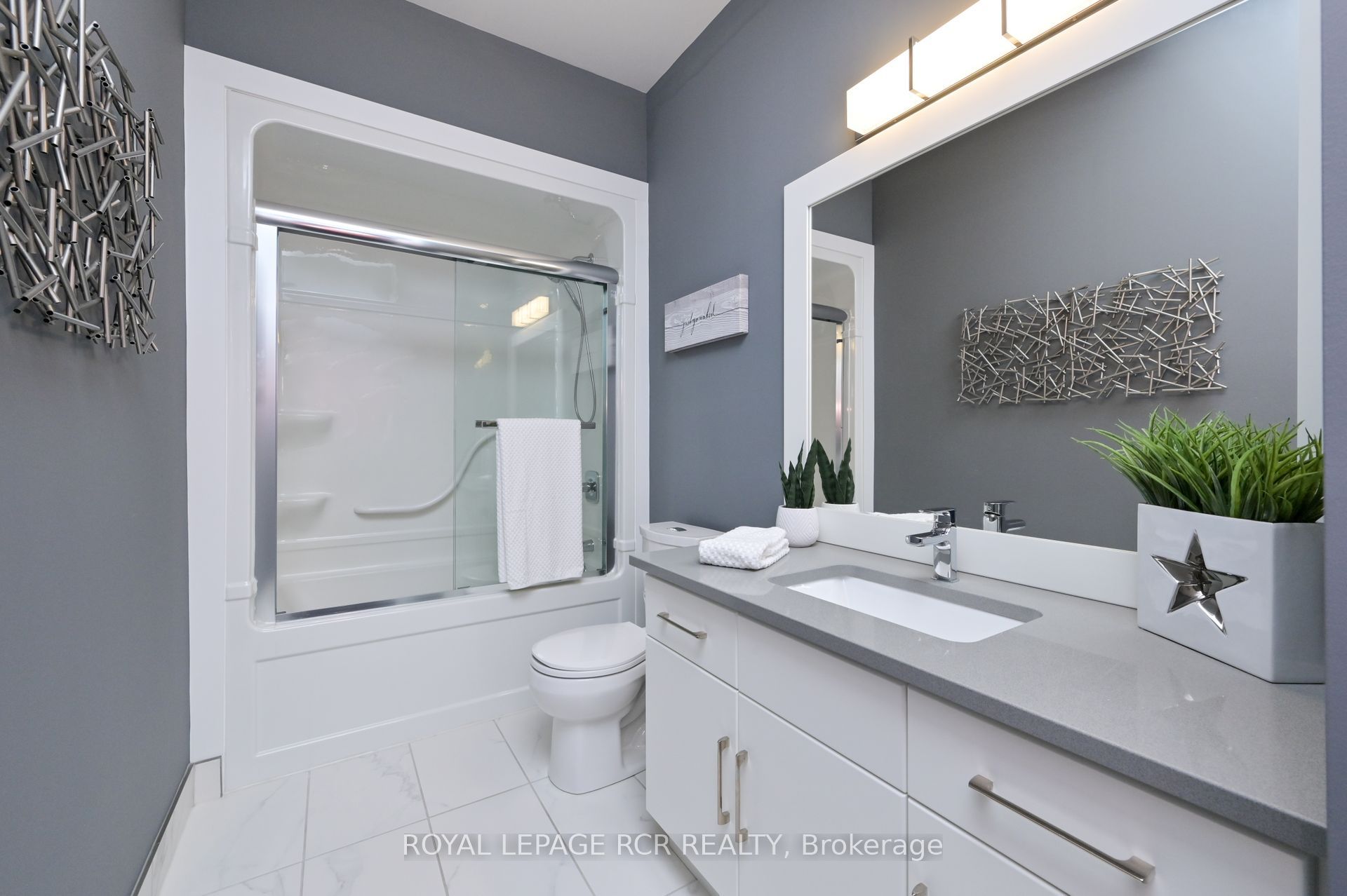 19 Dover Lane Property Photo 15