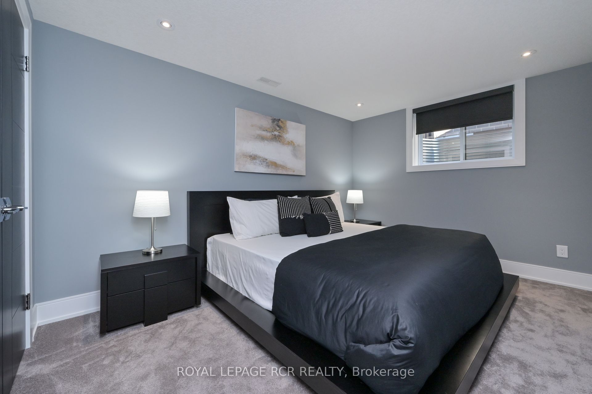 19 Dover Lane Property Photo 22