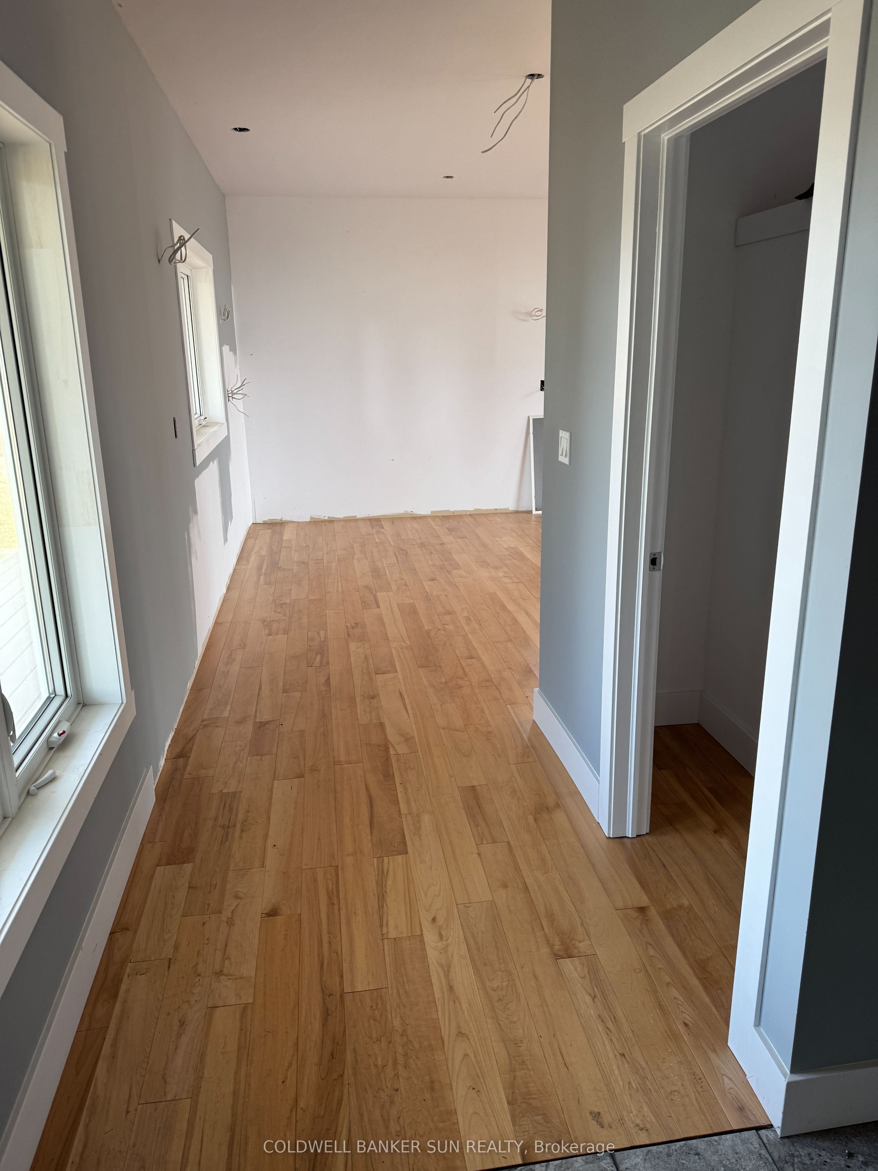 560 Athlone Ave Property Photo 18