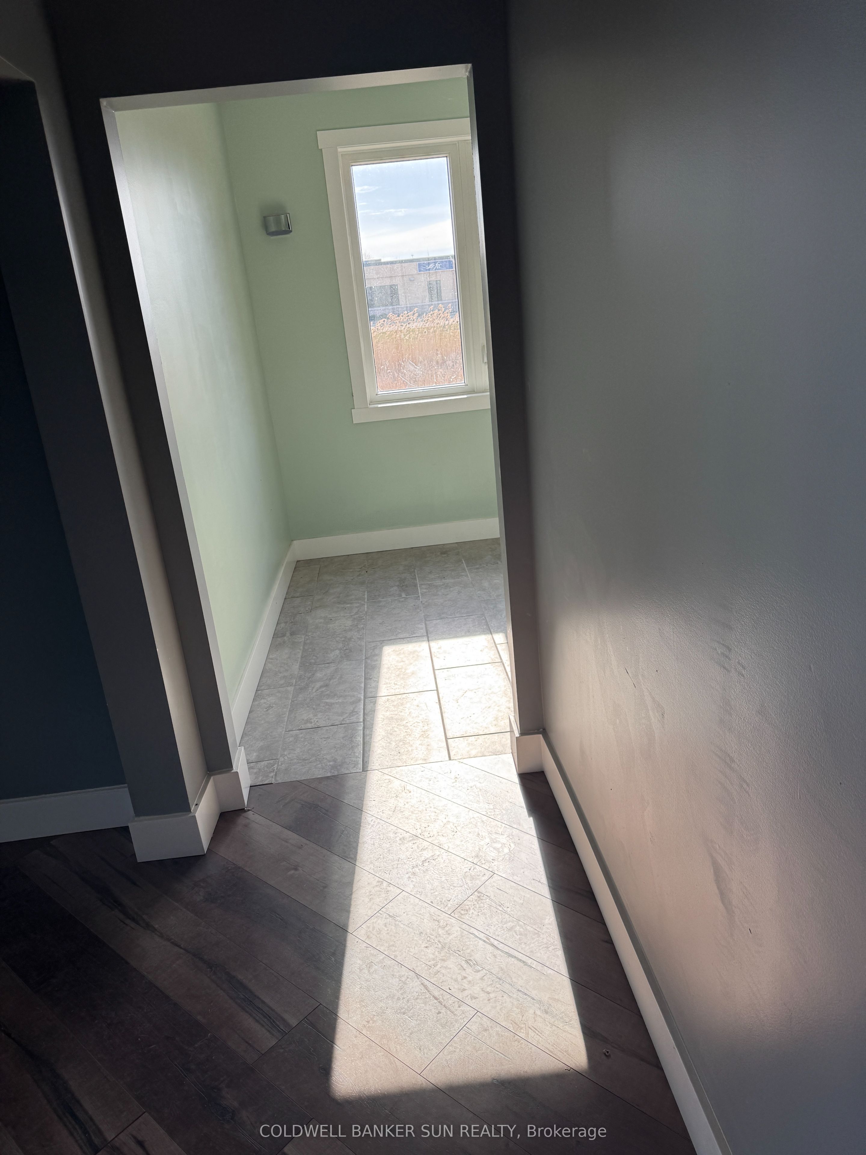 560 Athlone Ave Property Photo 30