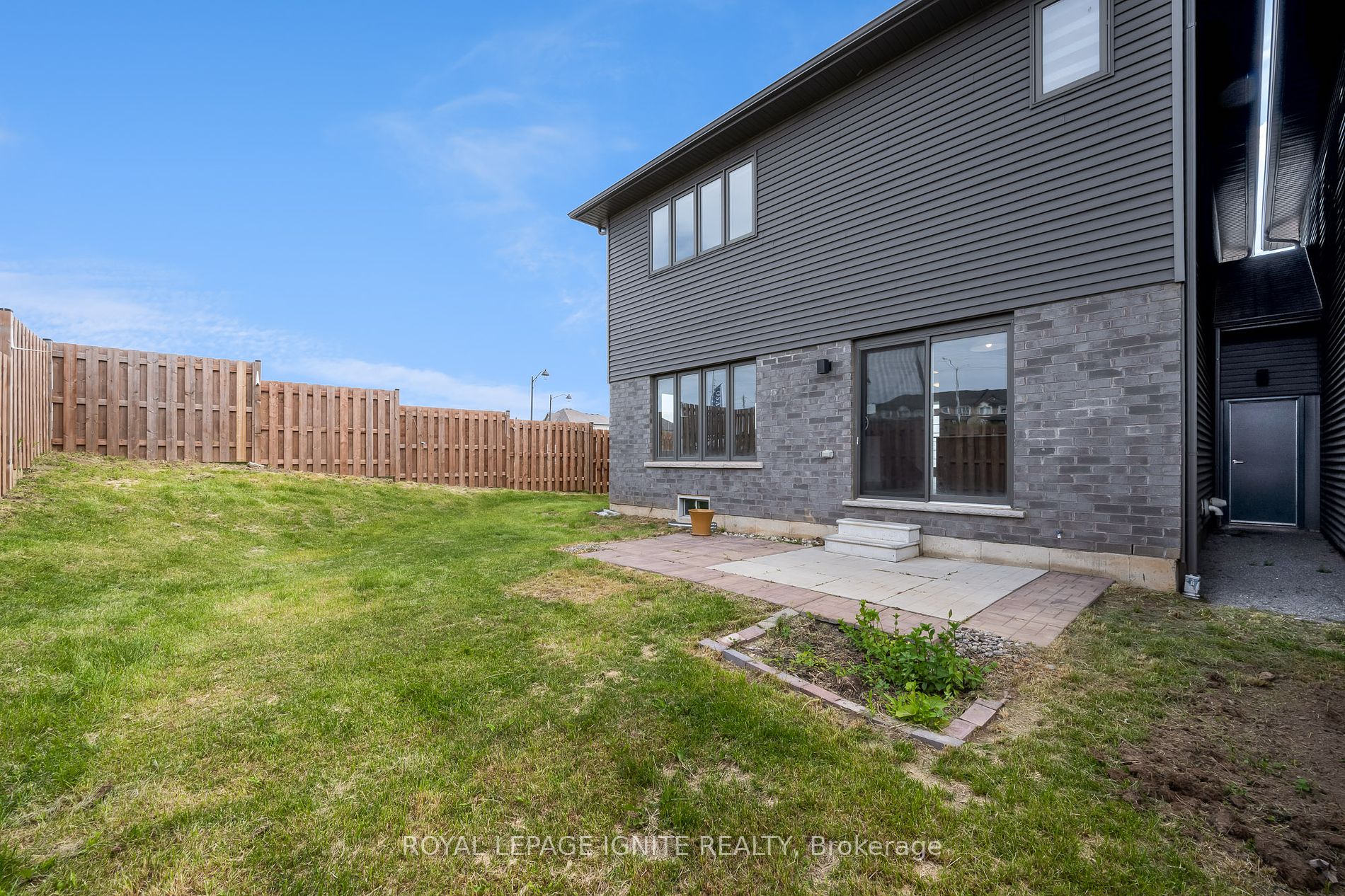 81 Tom Brown Dr Property Photo 11