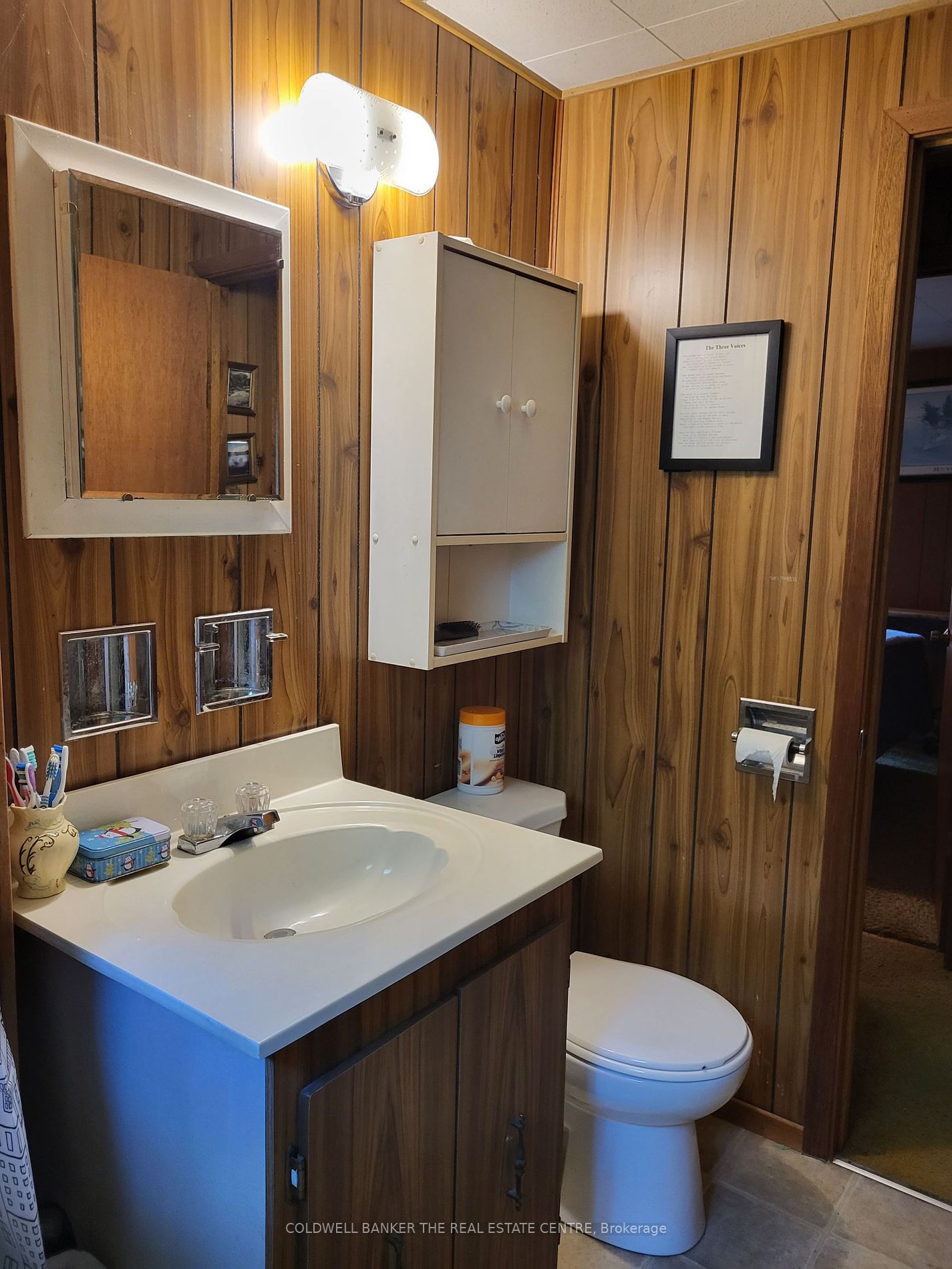 1077 Thomas Rd Property Photo 2