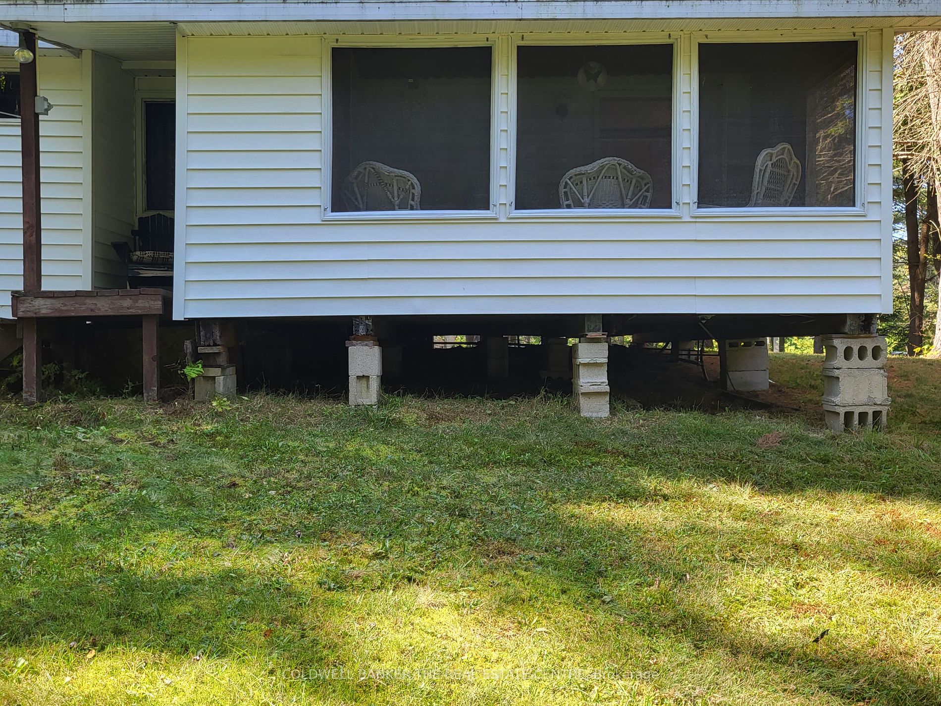 1077 Thomas Rd Property Photo 7