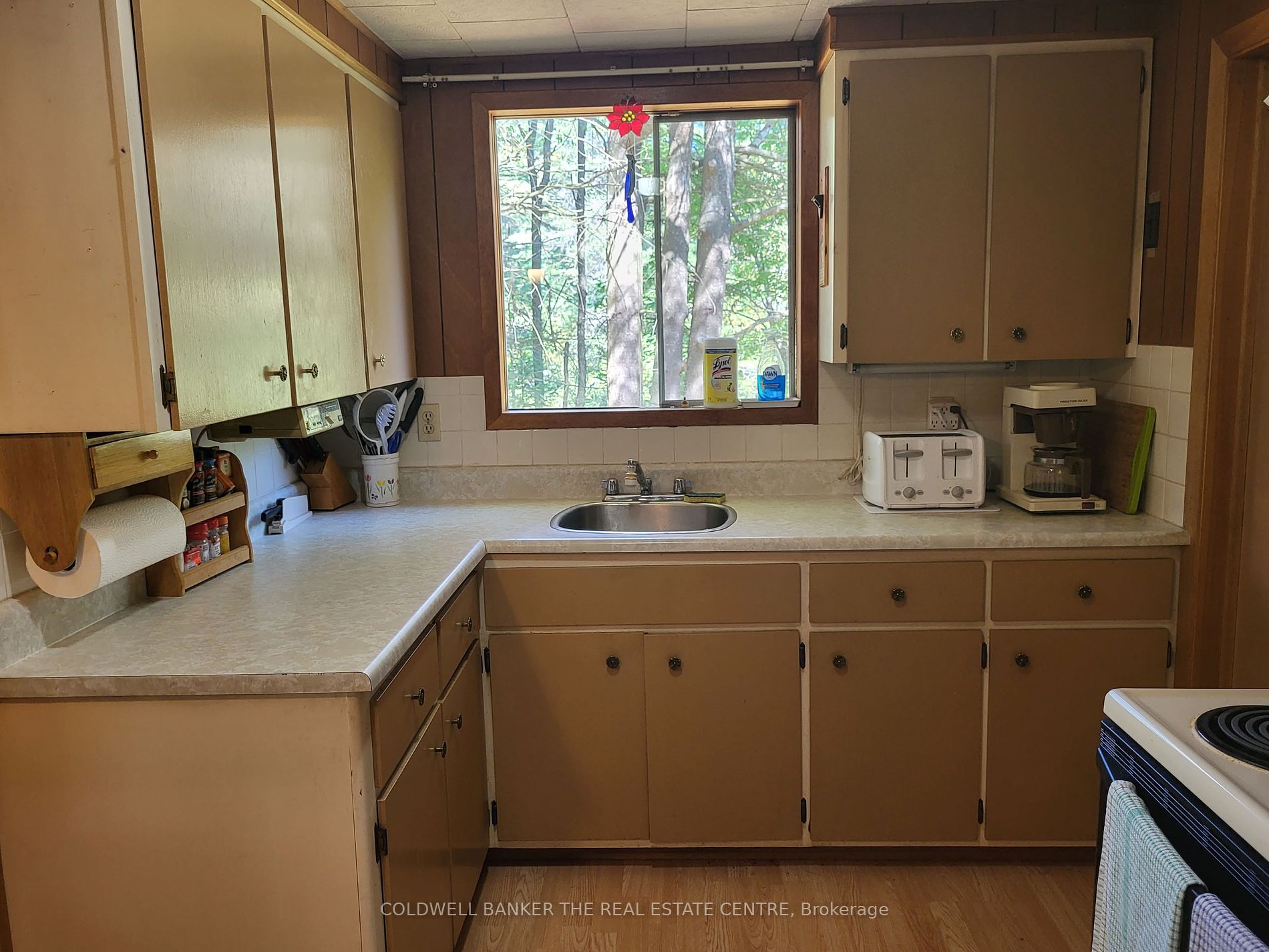 1077 Thomas Rd Property Photo 16