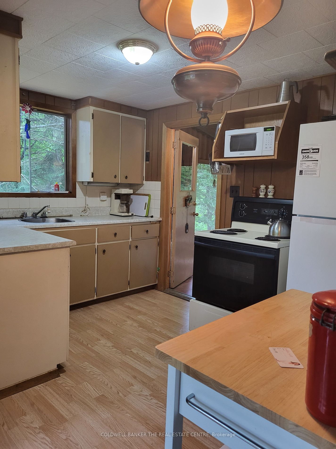 1077 Thomas Rd Property Photo 17