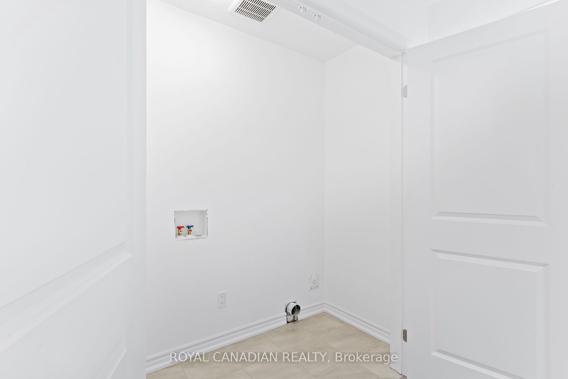 18 Hildred St Property Photo 9