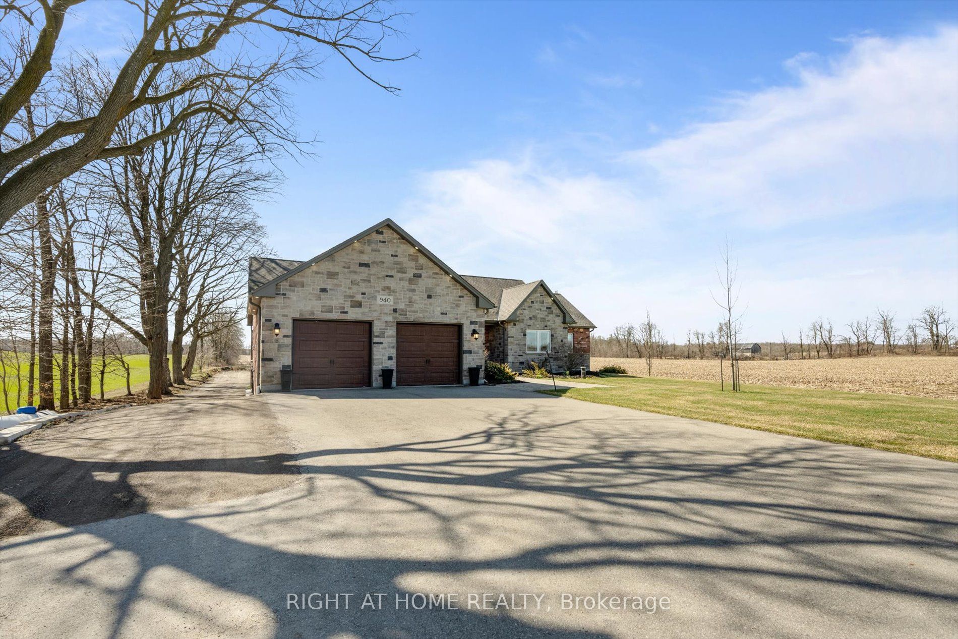 940 Concession 8 Rd W Property Photo 34