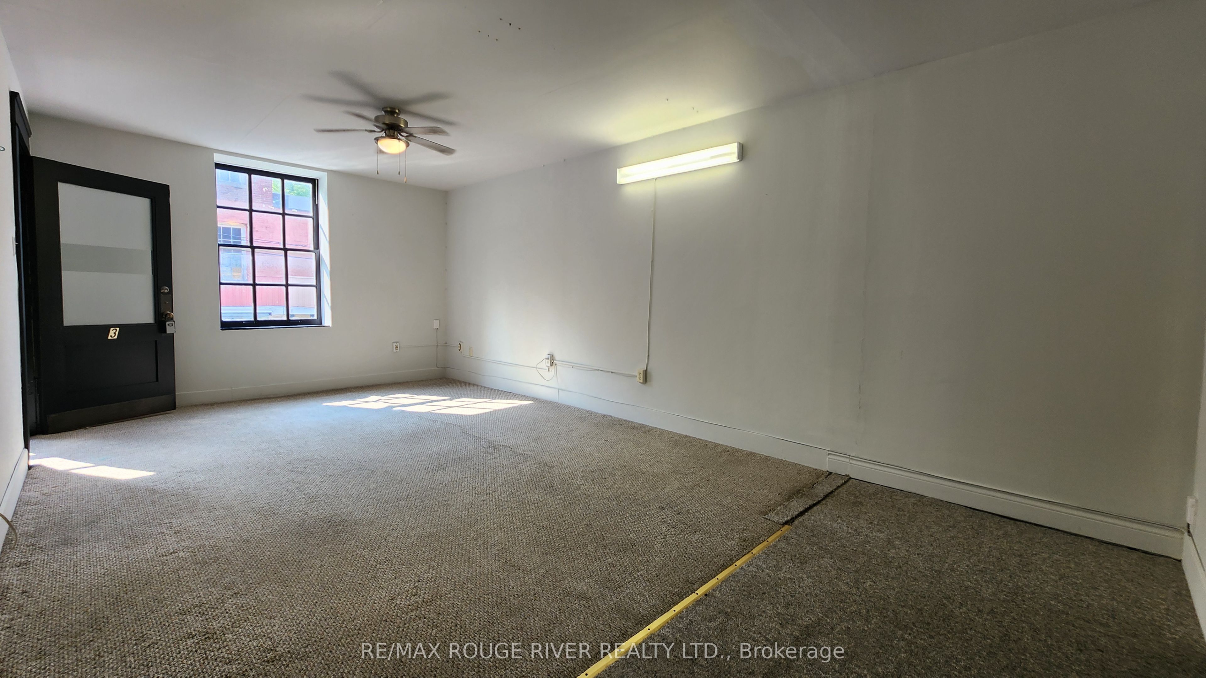 #3 - 41 John Street Property Photo 2