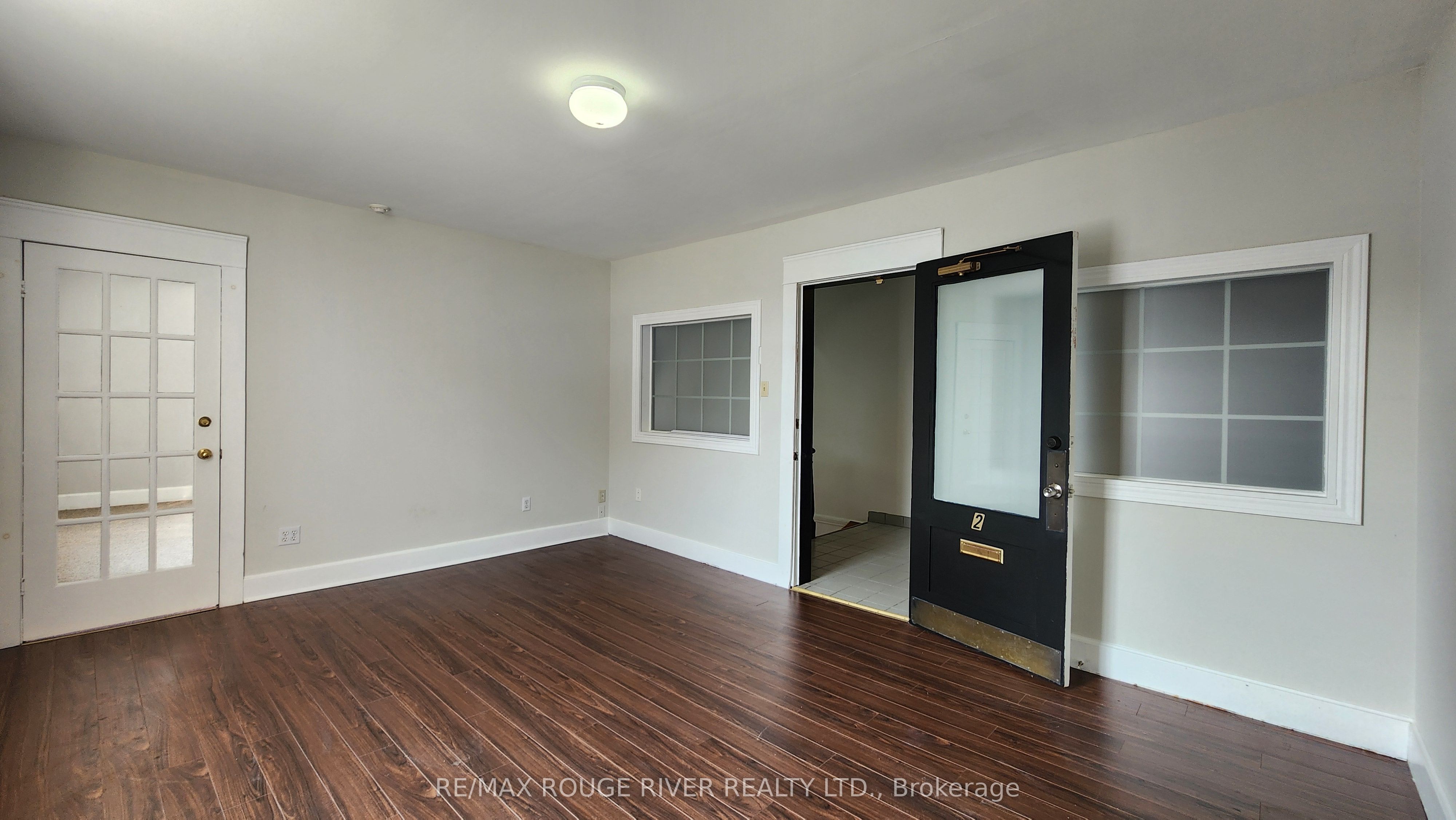 #2 - 41 John Street Property Photo 2