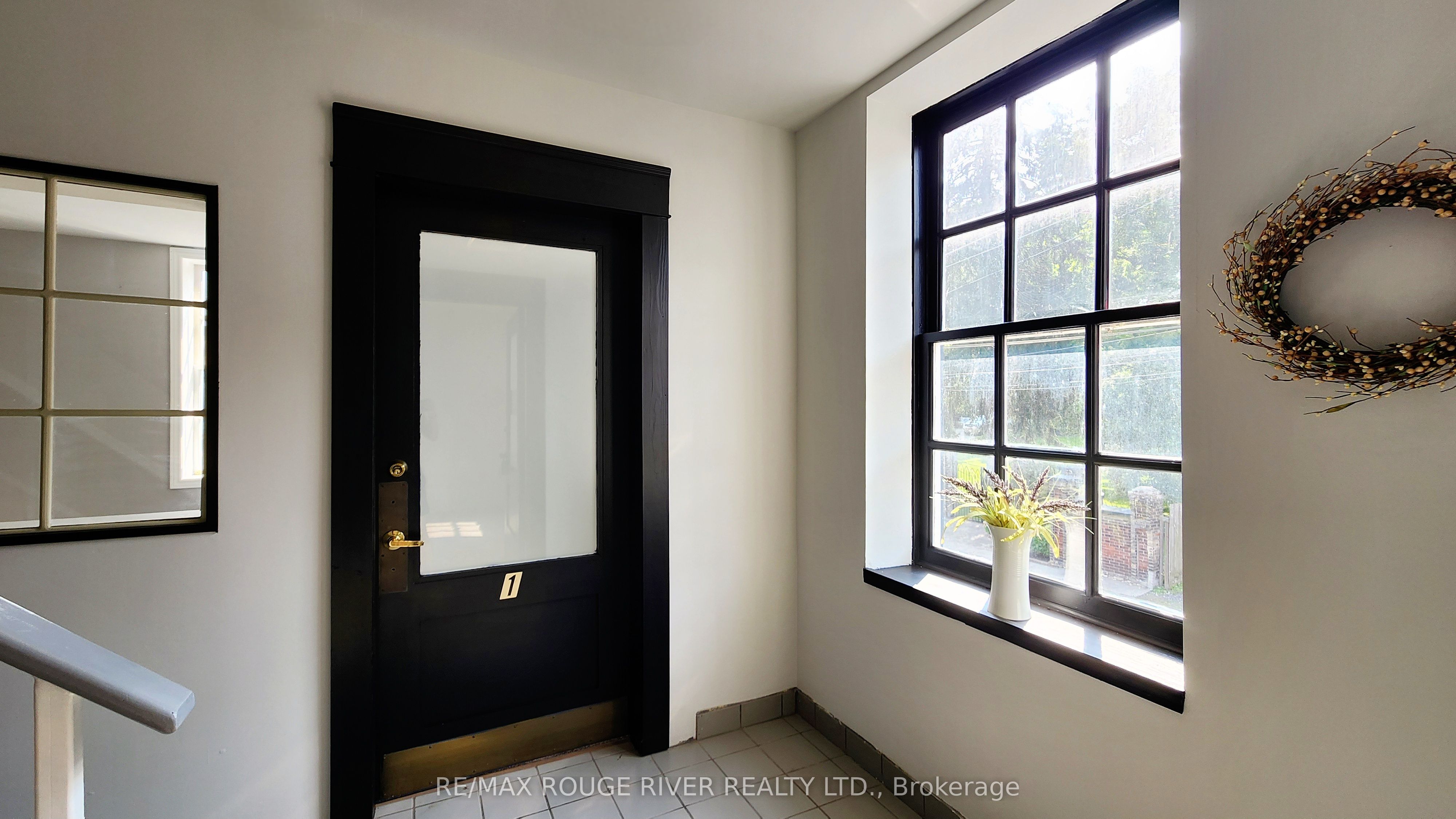 #1 - 41 John Street Property Photo 1