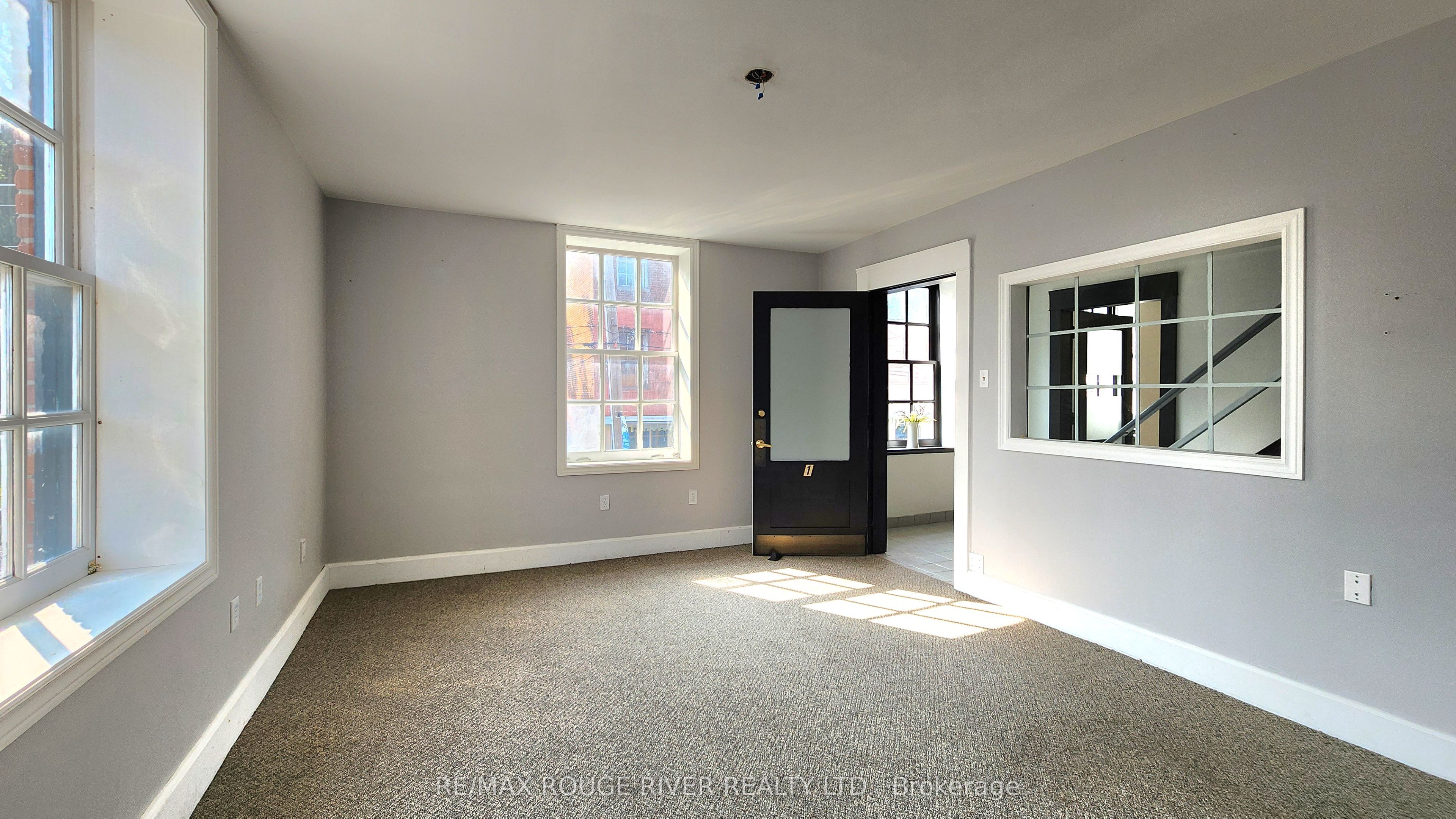 #1 - 41 John Street Property Photo 2